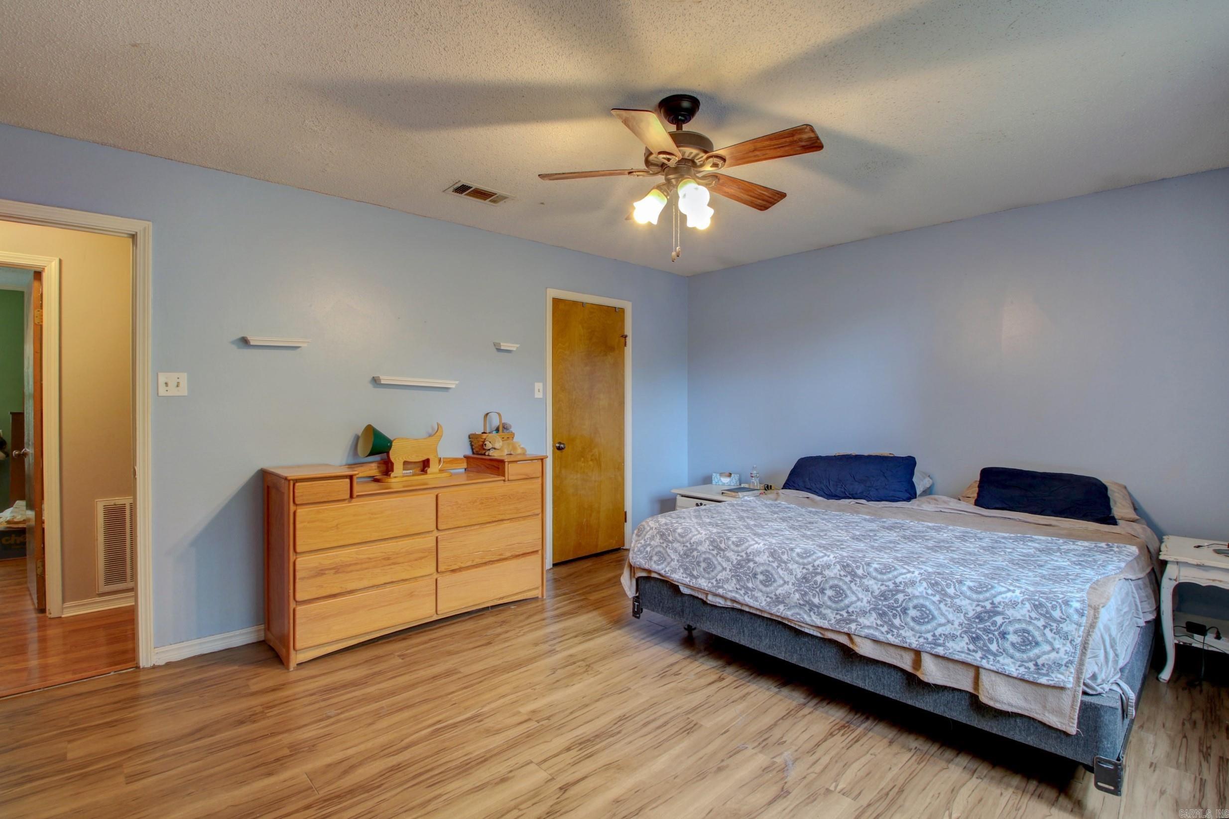 STONEWALL - Residential