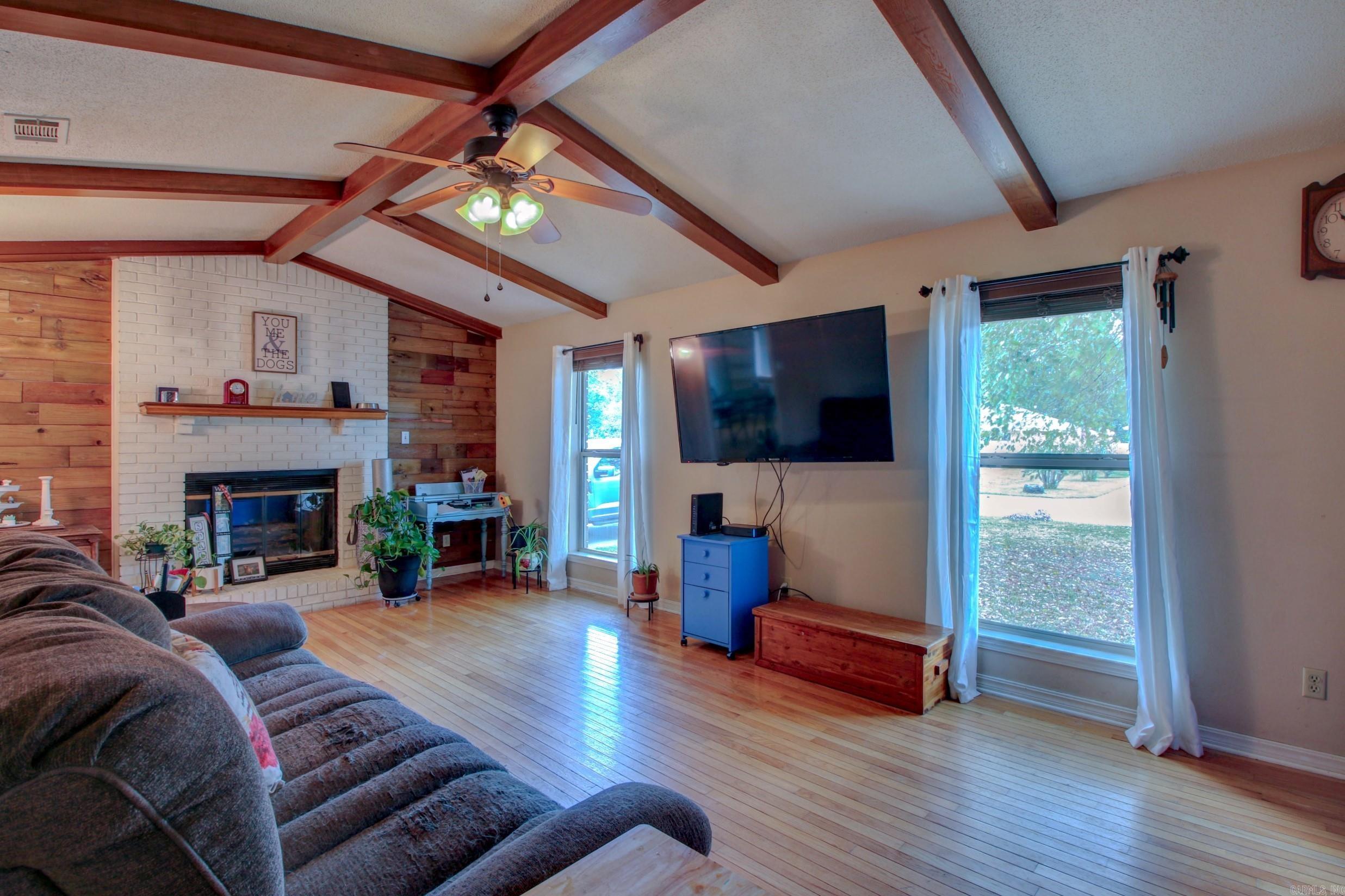 STONEWALL - Residential