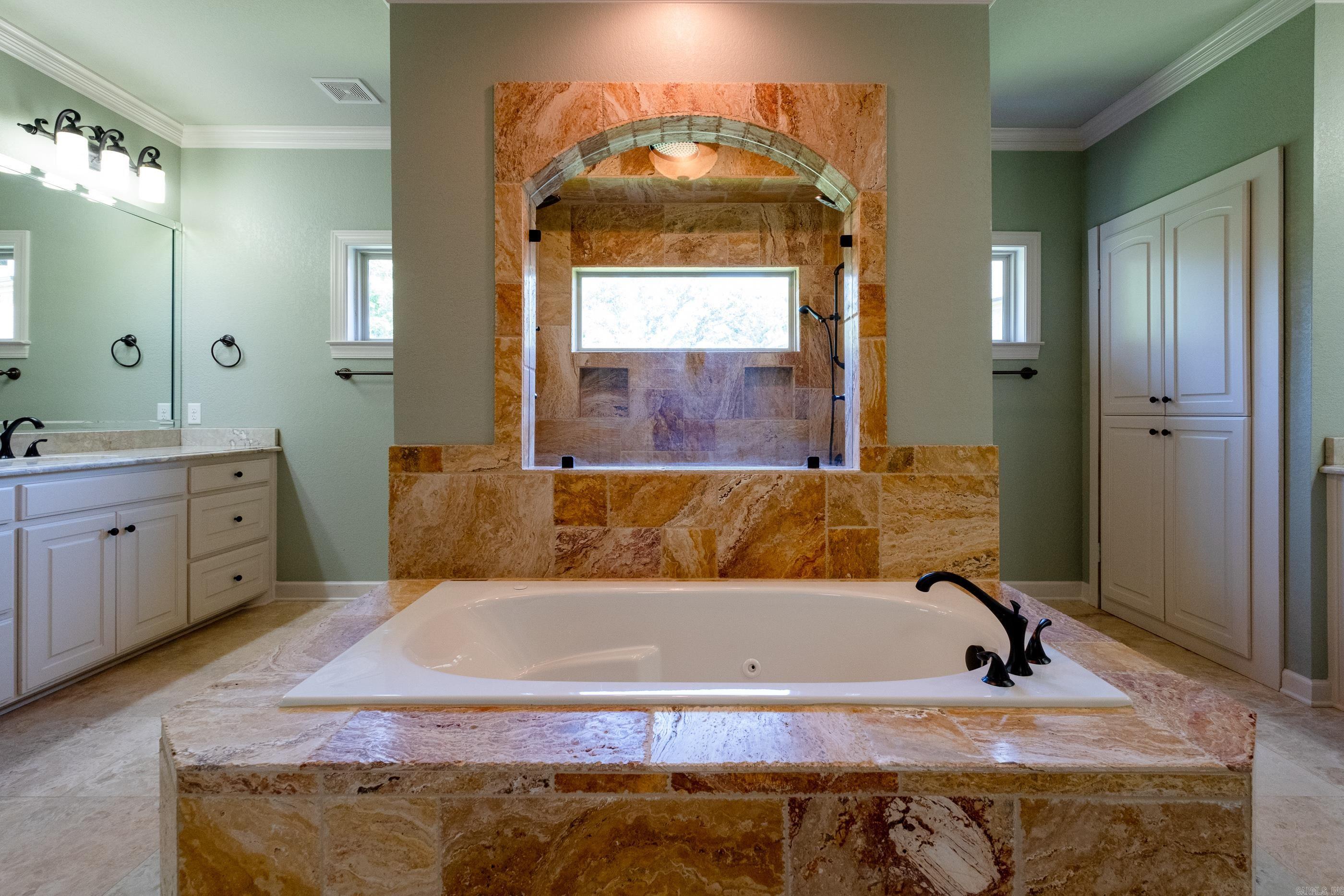 WOODLANDS EDGE - Residential