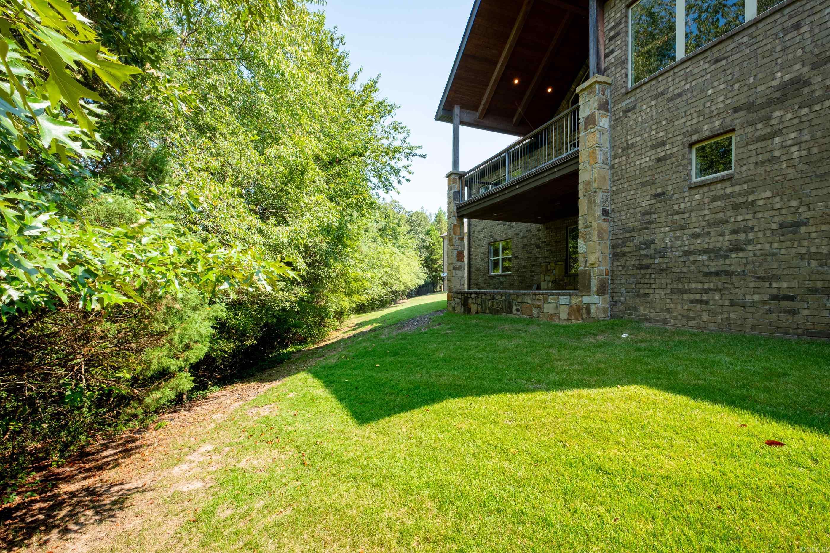 WOODLANDS EDGE - Residential