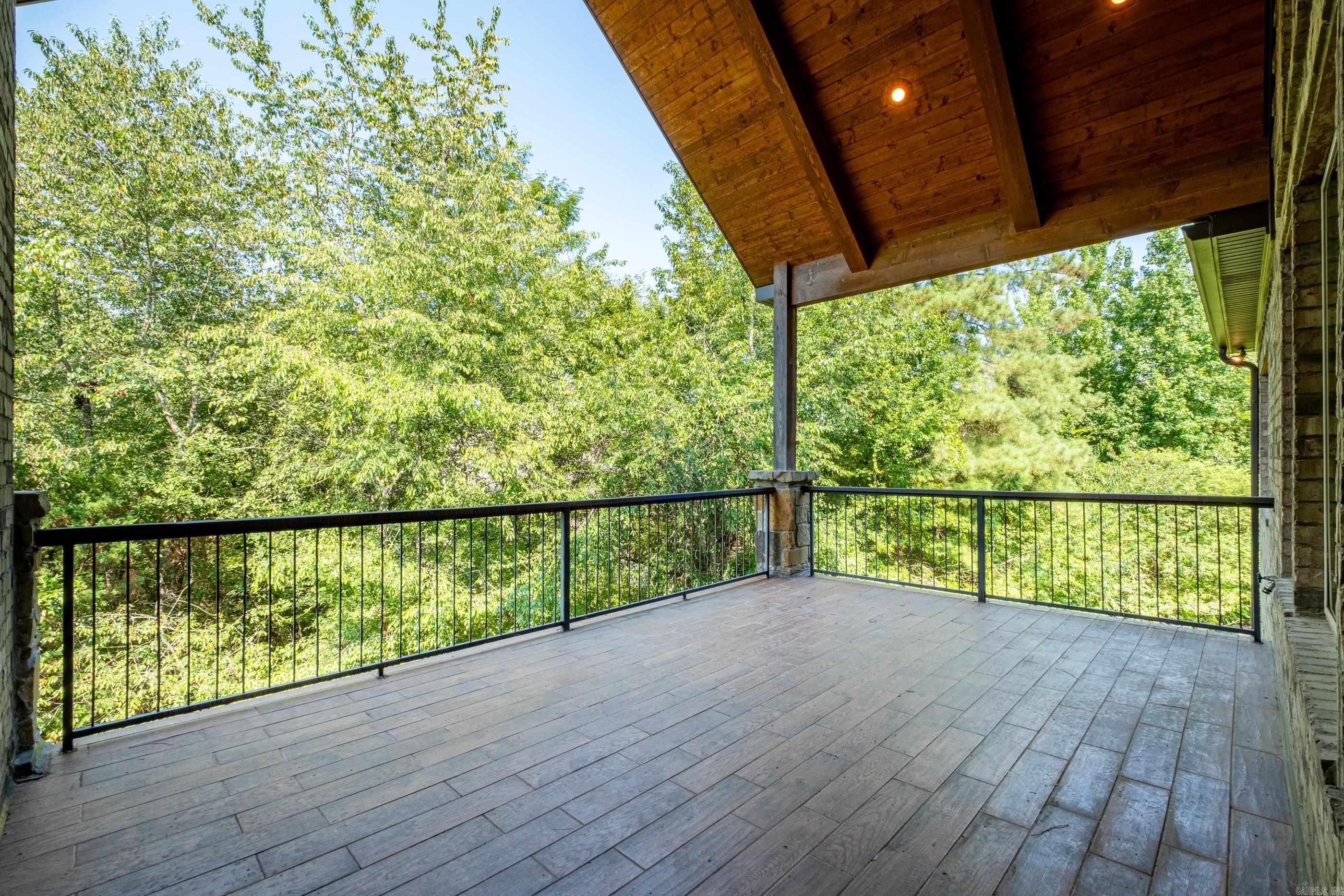 WOODLANDS EDGE - Residential