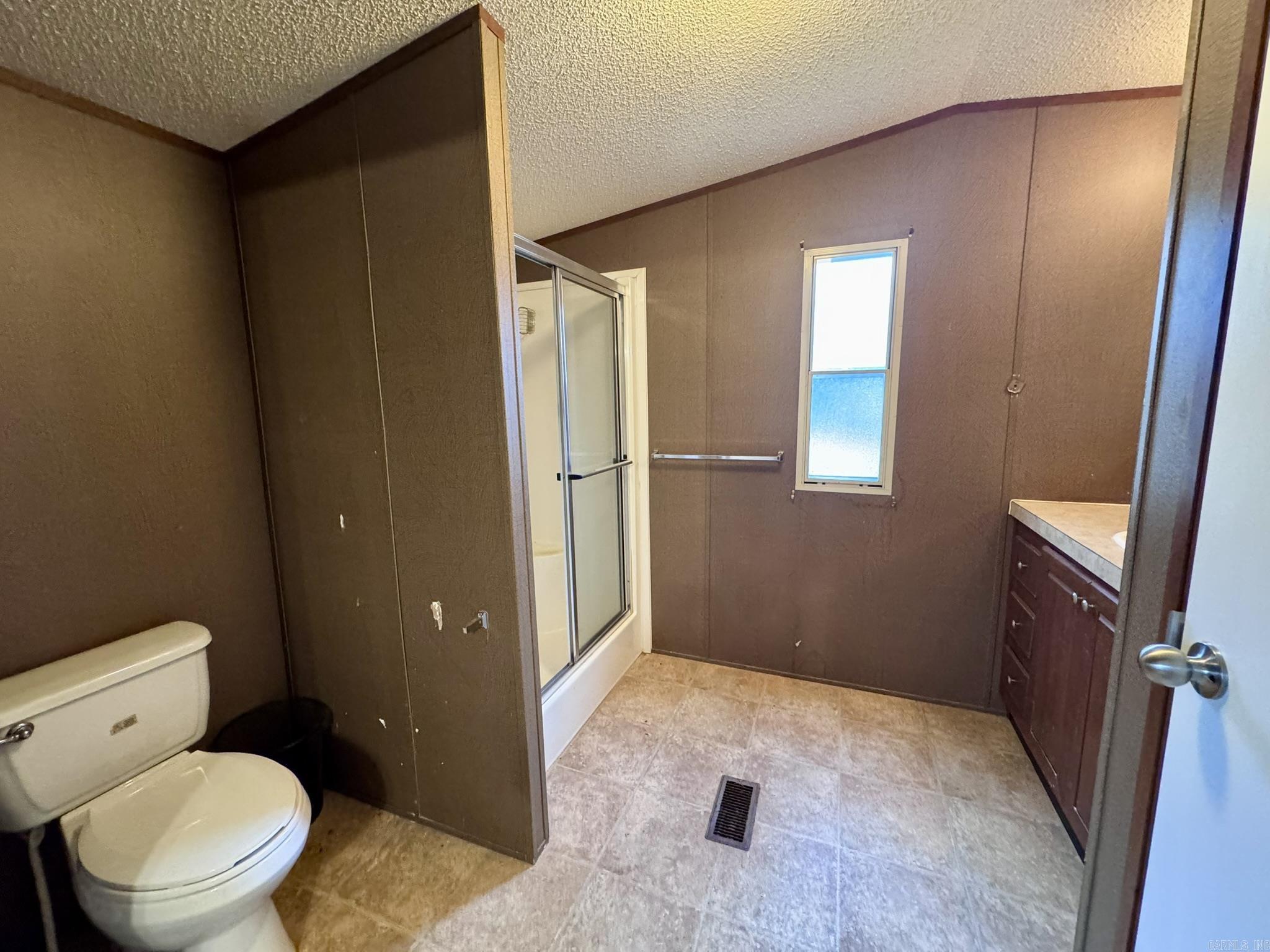 Pine Tree 2nd - Residential