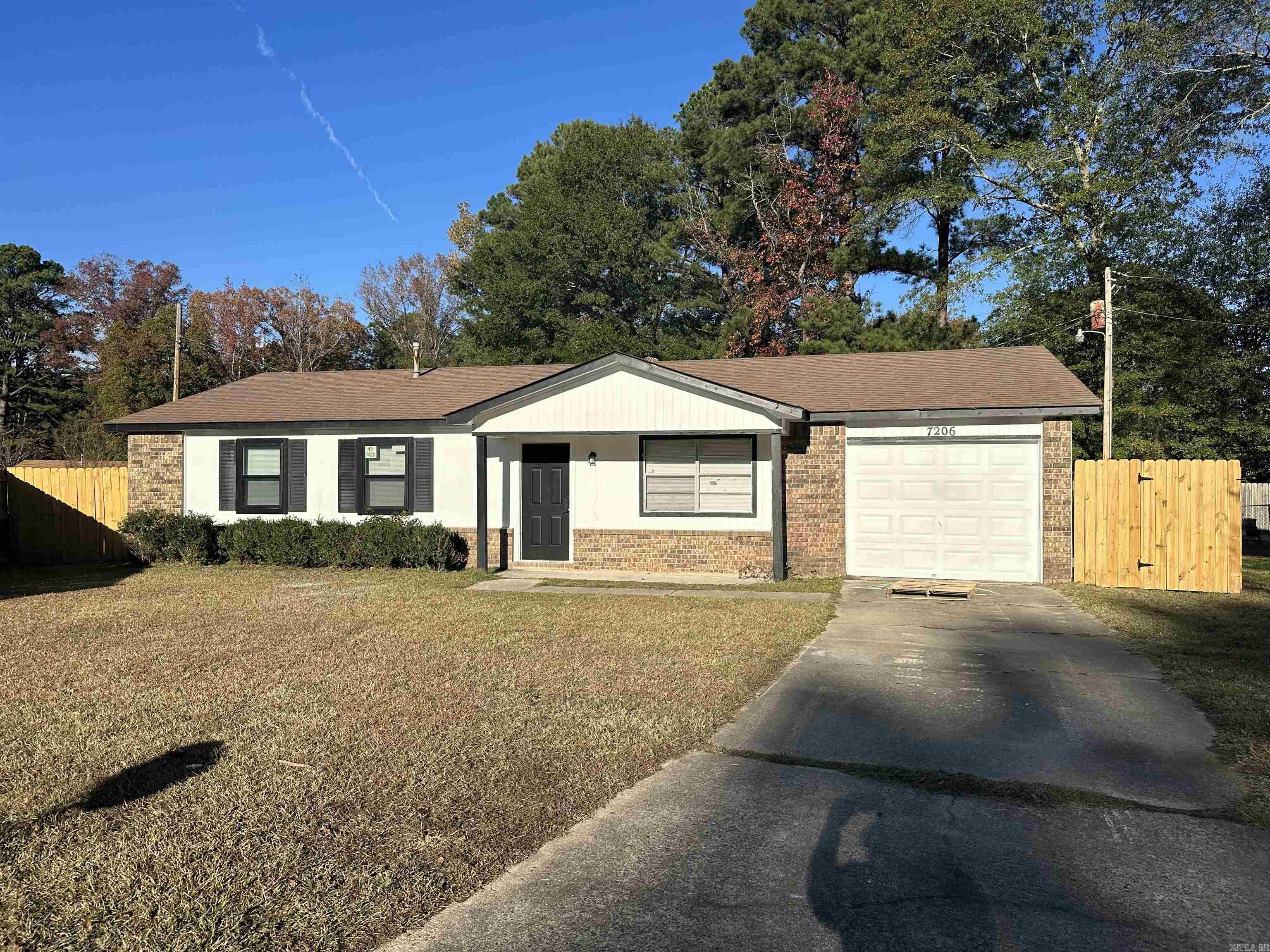 Amazing Rental Property Available Immediately!! Completely Remodeled 4 Bedroom 2 Bathroom, All Appliances Included. Housing Vouchers/ Section 8 are welcome! 501.347.9875