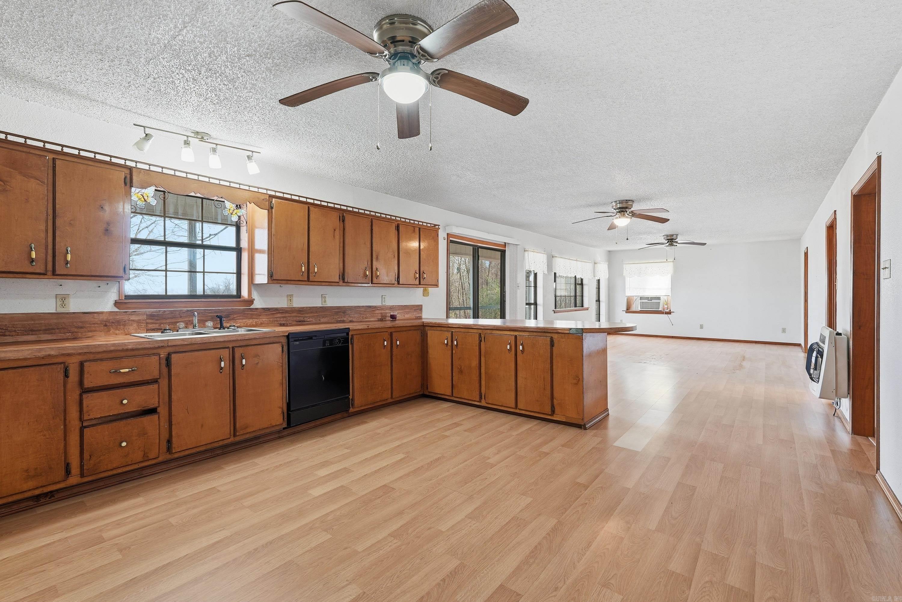 TURKEY RUN ESTATES - Residential