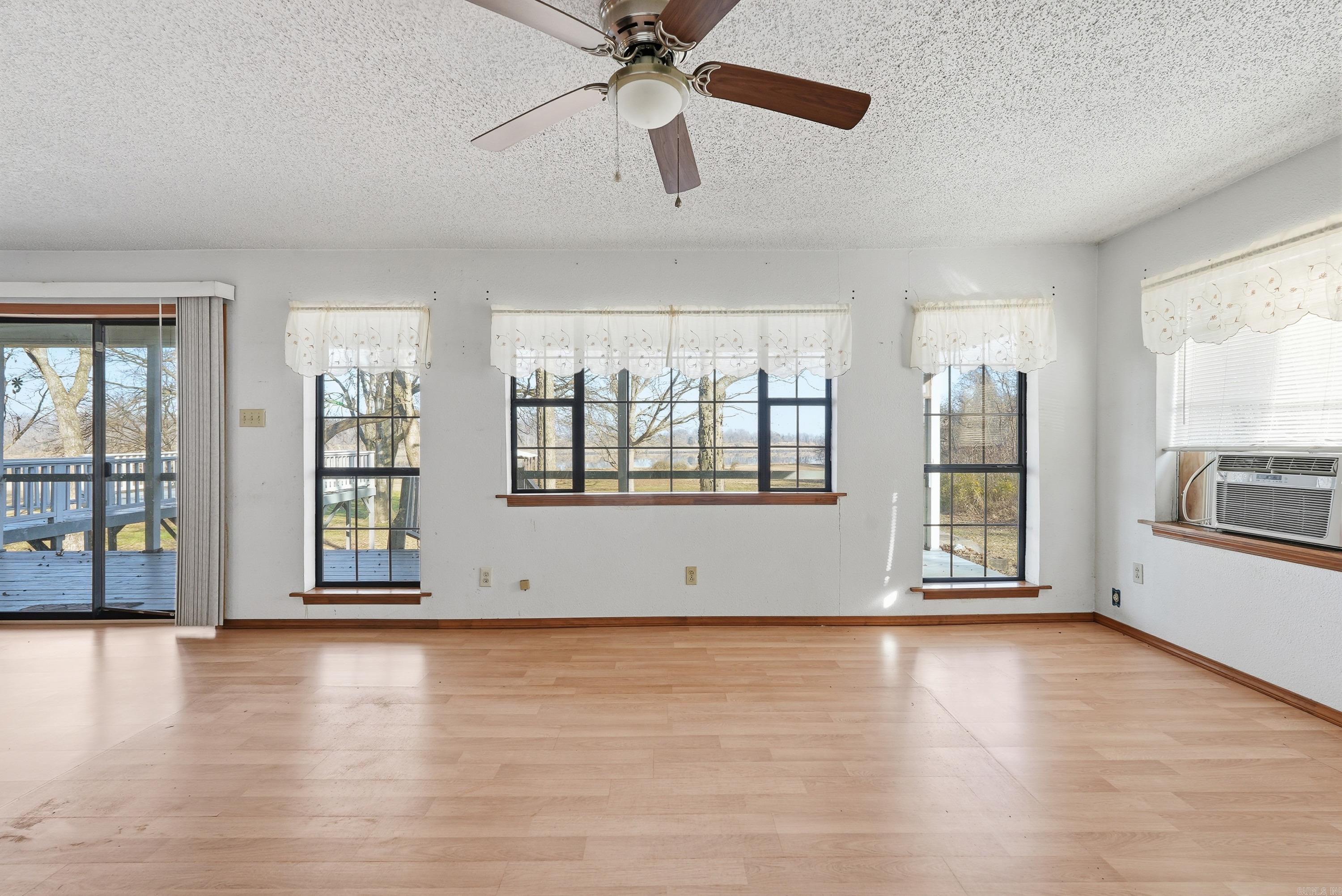 TURKEY RUN ESTATES - Residential