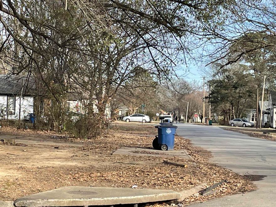Seize the chance to own a prime corner lot in North Little Rock for less than $10,000! This affordable property is a smart investment with real potential for future appreciation. Whether you're building your dream home or expanding your portfolio, this lot delivers unbeatable value.