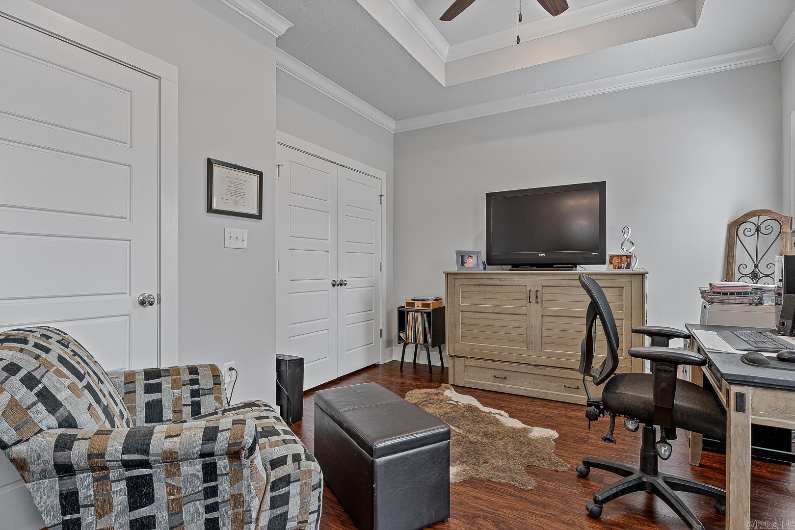 CYPRESS POINT - Residential