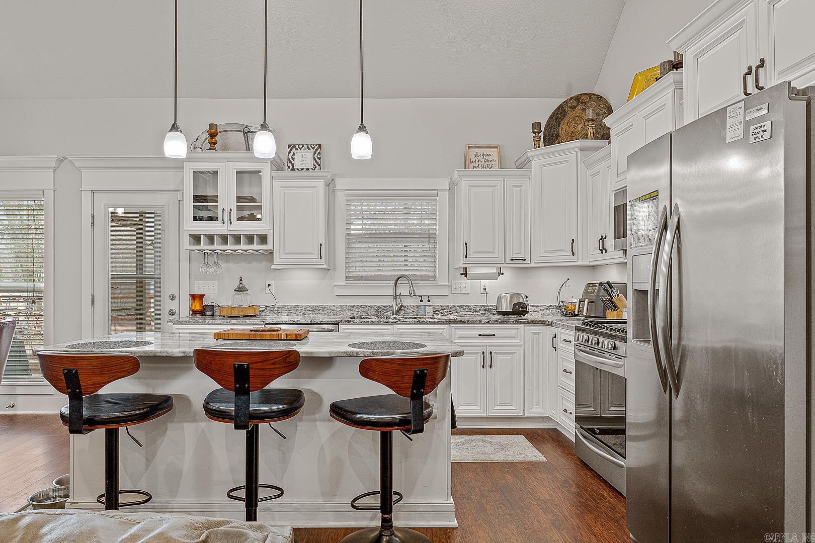 CYPRESS POINT - Residential