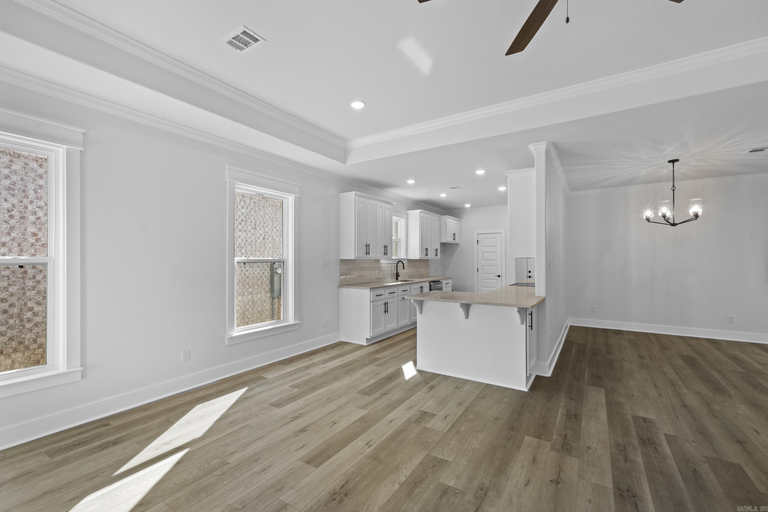 WANDERING RIDGE - Residential