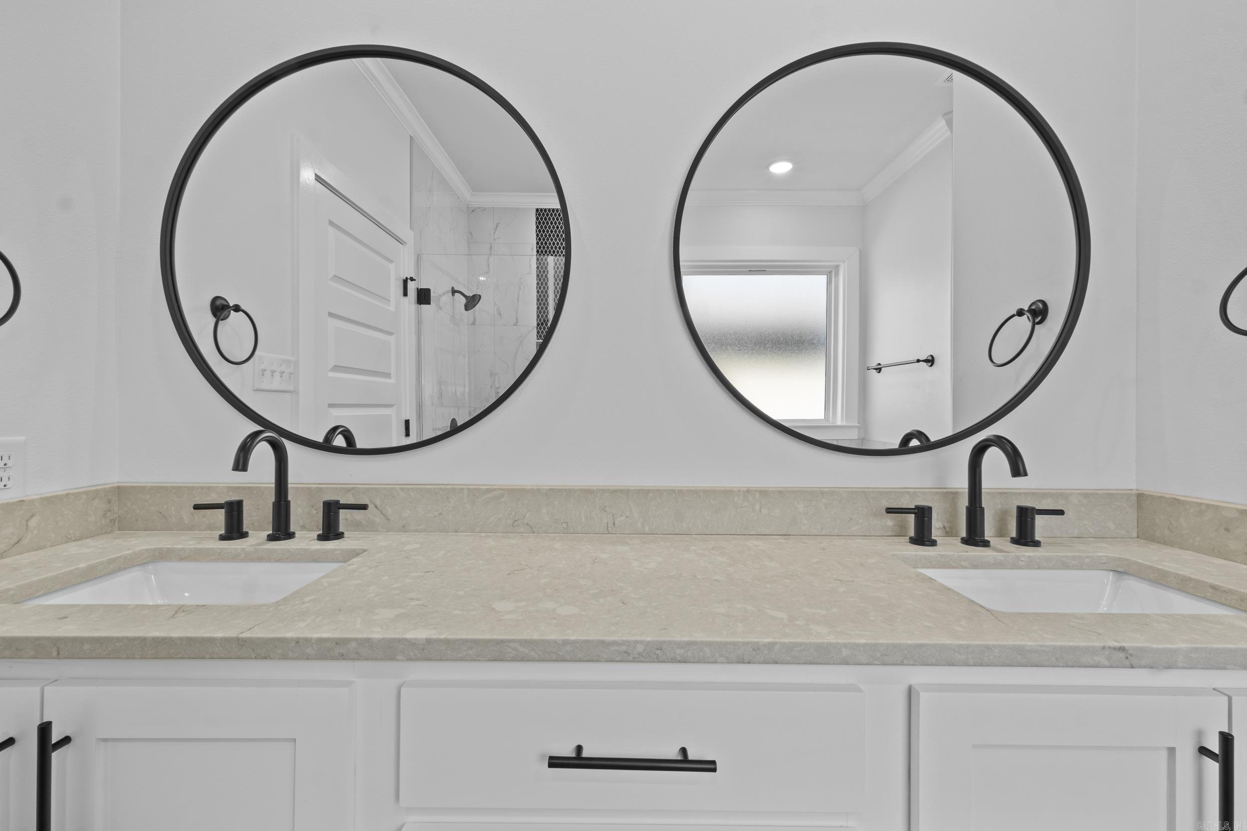 WANDERING RIDGE - Residential