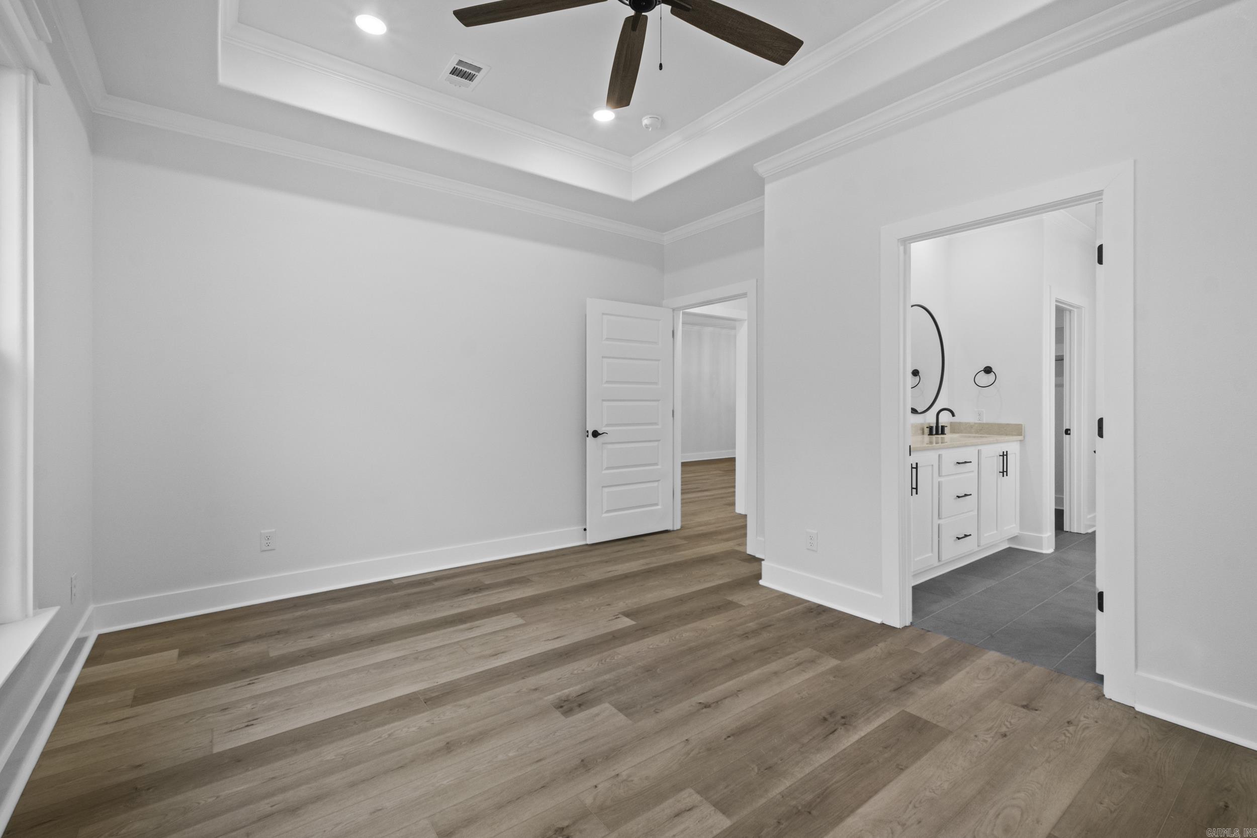 WANDERING RIDGE - Residential