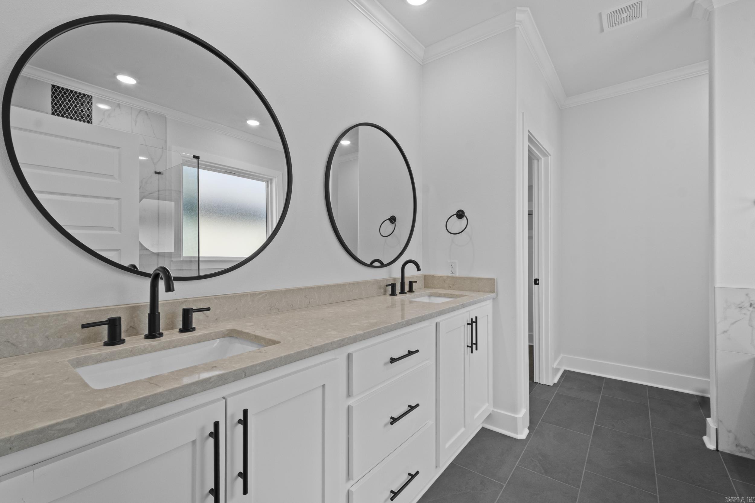 WANDERING RIDGE - Residential