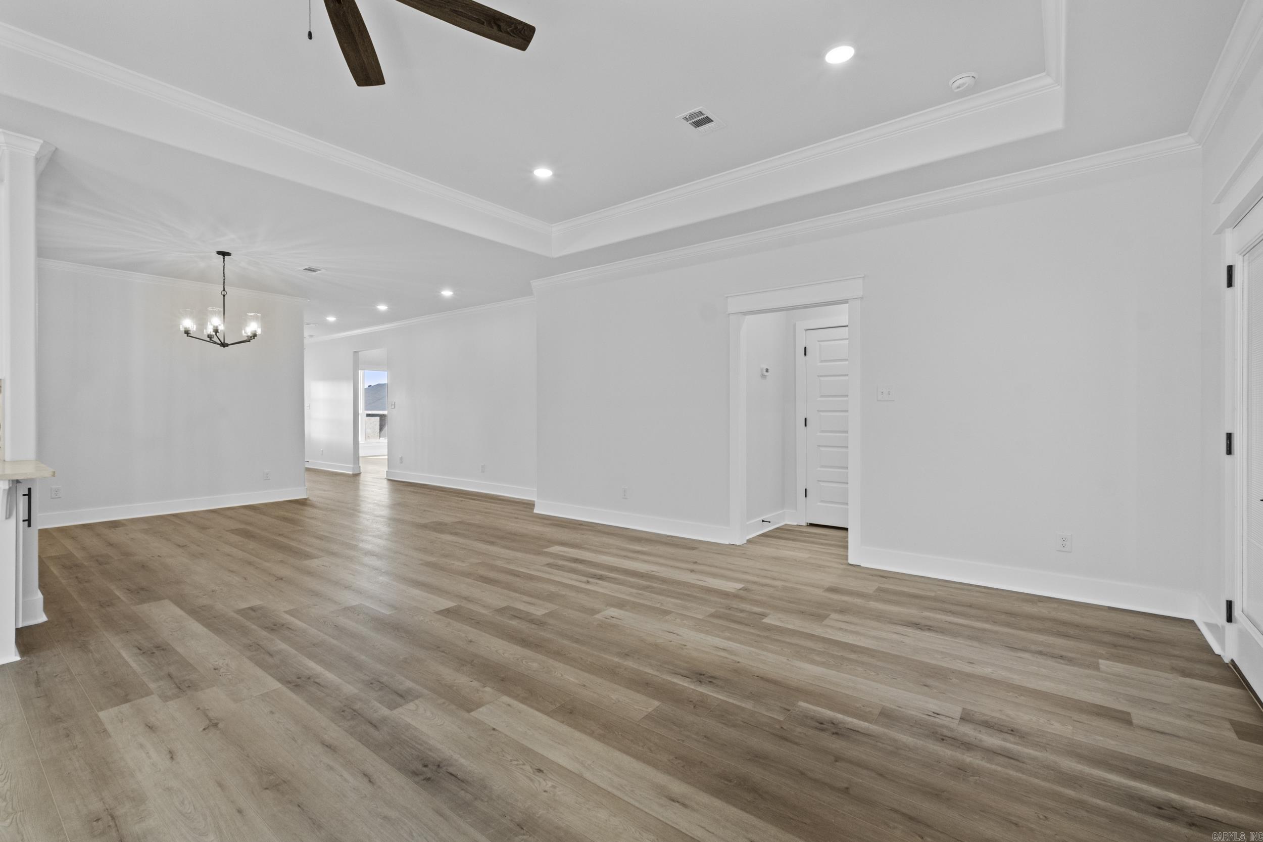 WANDERING RIDGE - Residential