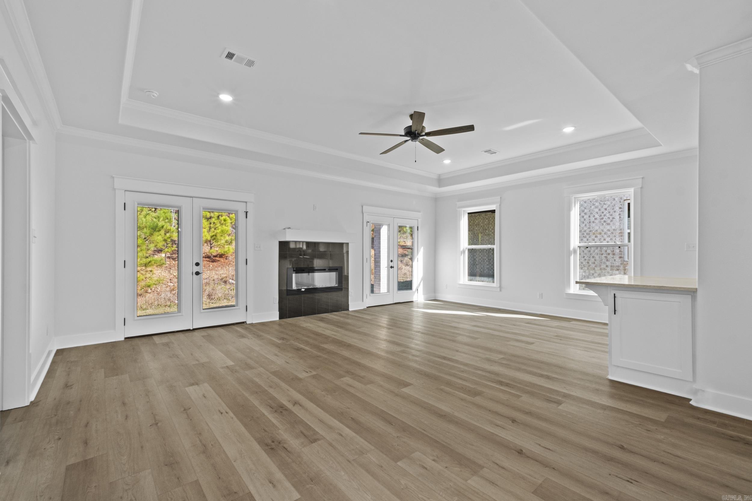 WANDERING RIDGE - Residential