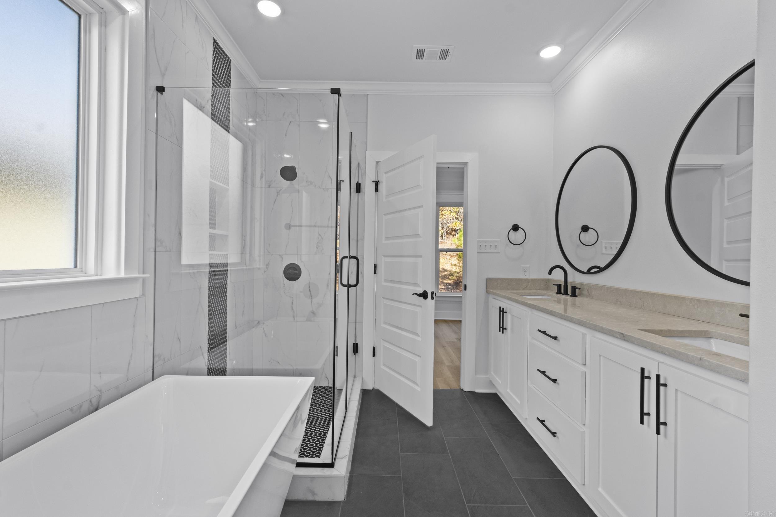 WANDERING RIDGE - Residential