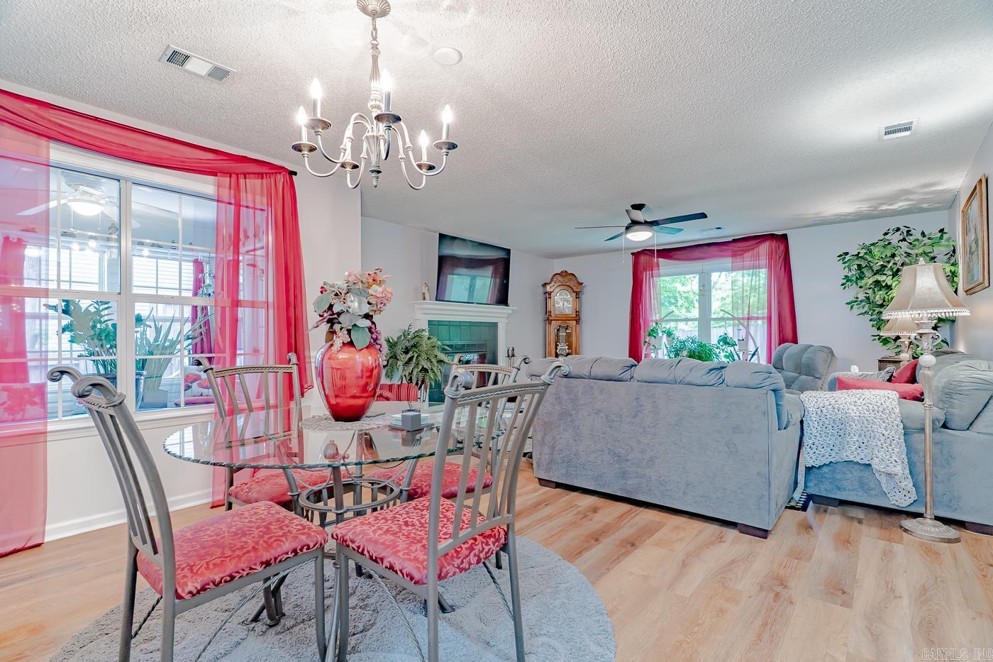 HUNTERS RUN - Residential
