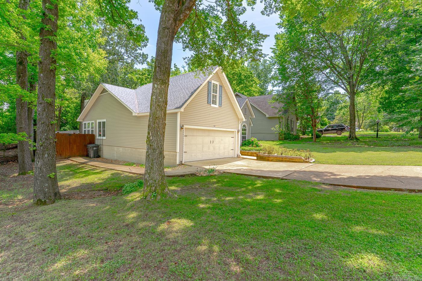 HUNTERS RUN - Residential