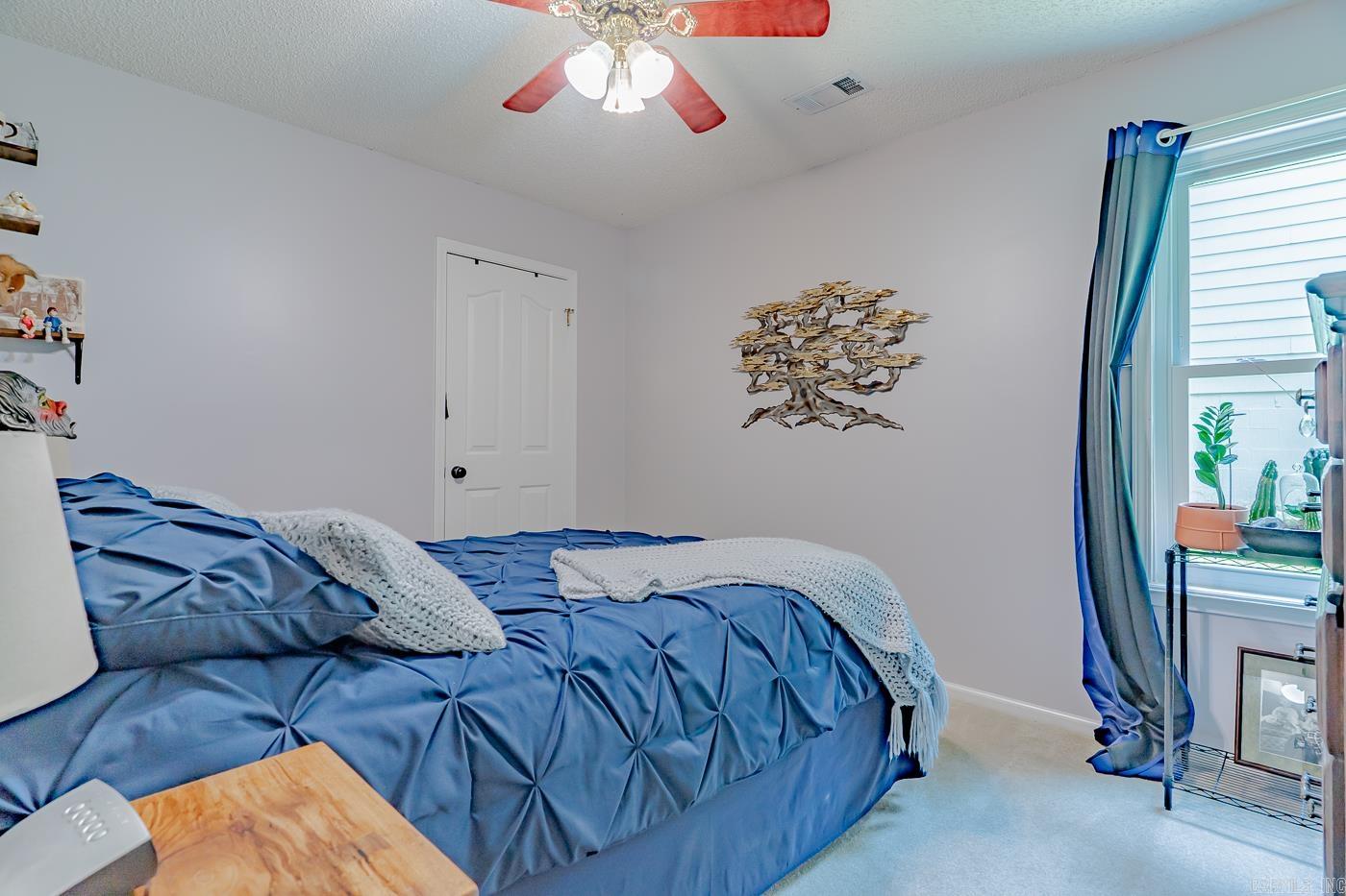 HUNTERS RUN - Residential