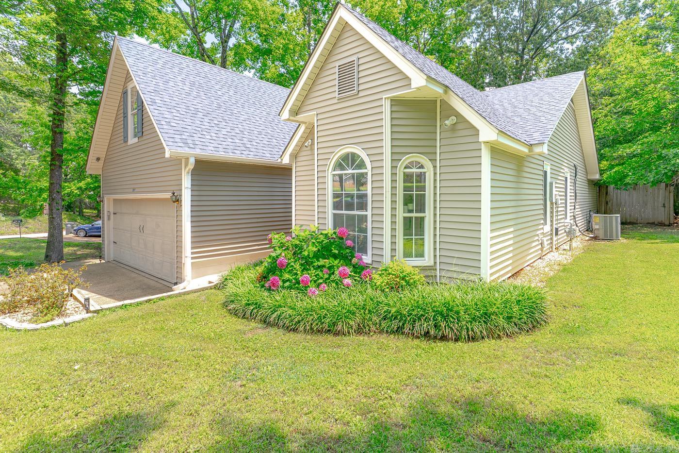 HUNTERS RUN - Residential