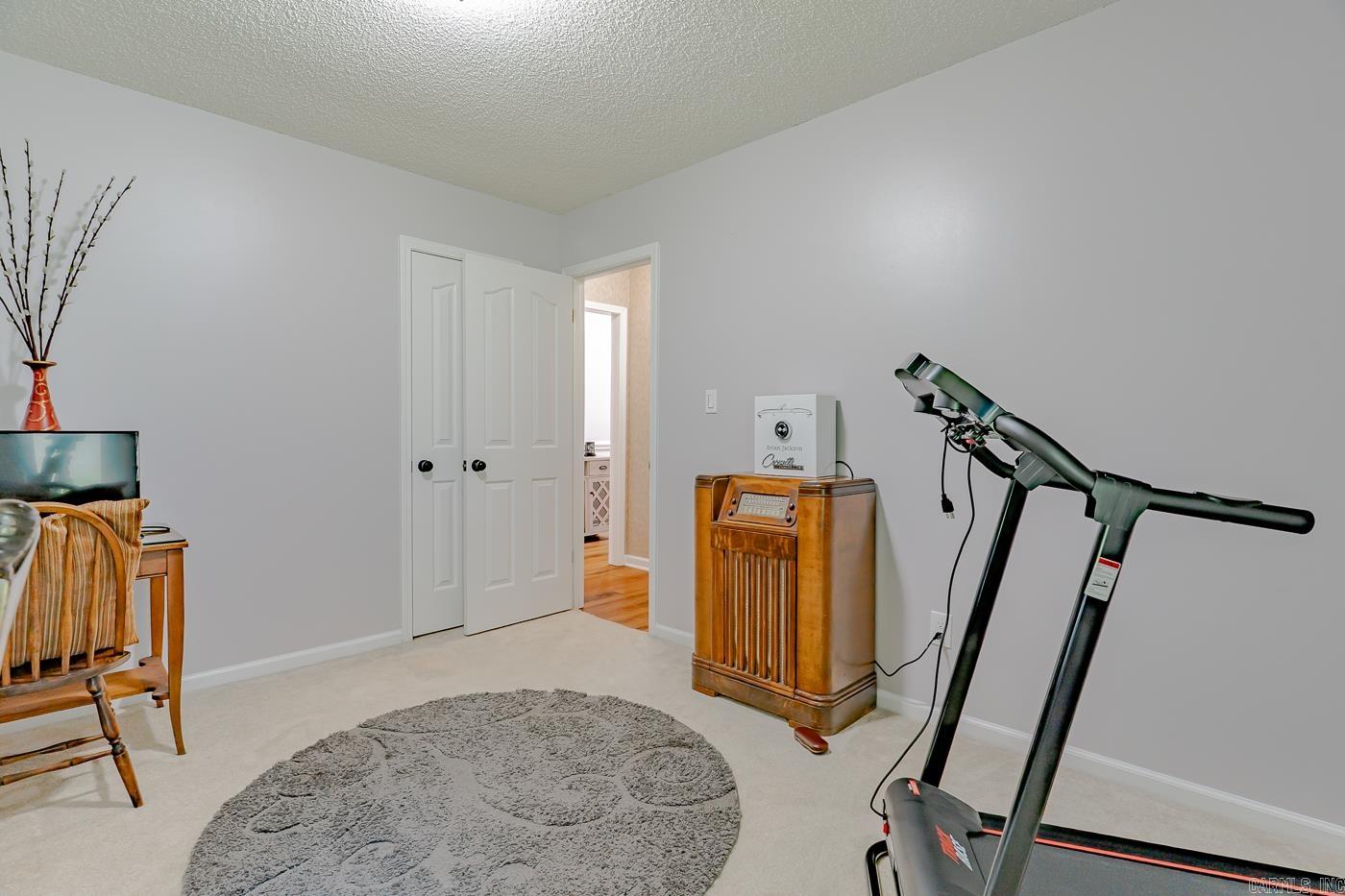 HUNTERS RUN - Residential