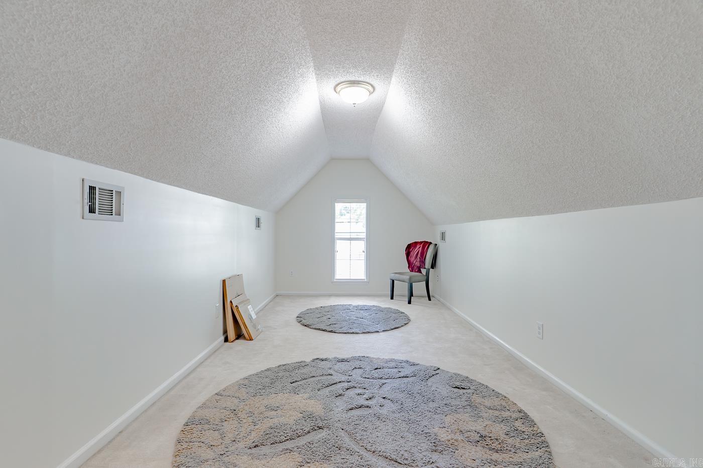 HUNTERS RUN - Residential