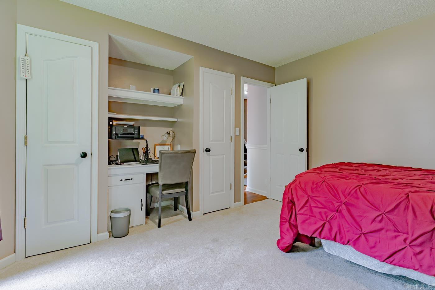 HUNTERS RUN - Residential