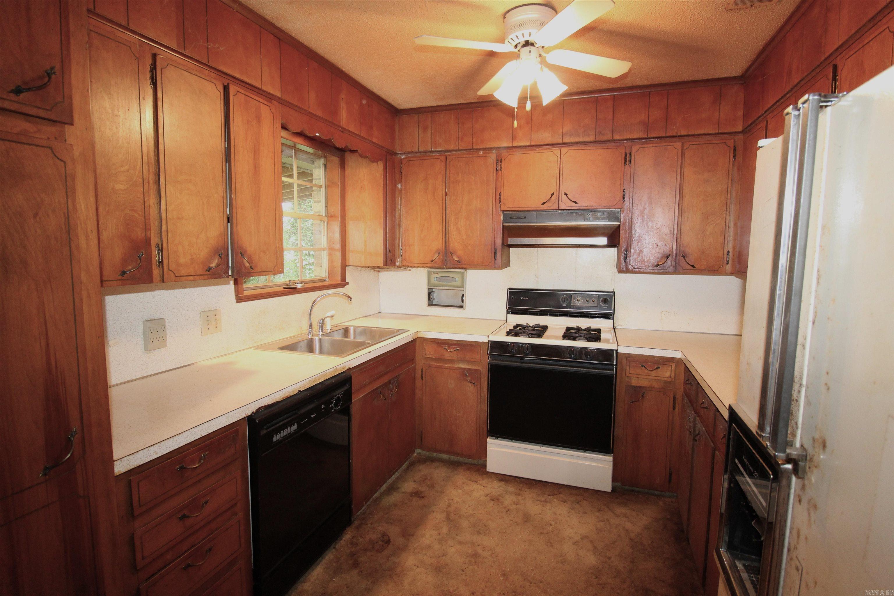 PINE GROVE NORTH ADDN - Residential