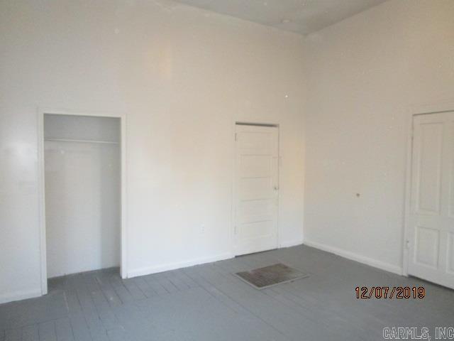 10-2N-13 - Residential Lease