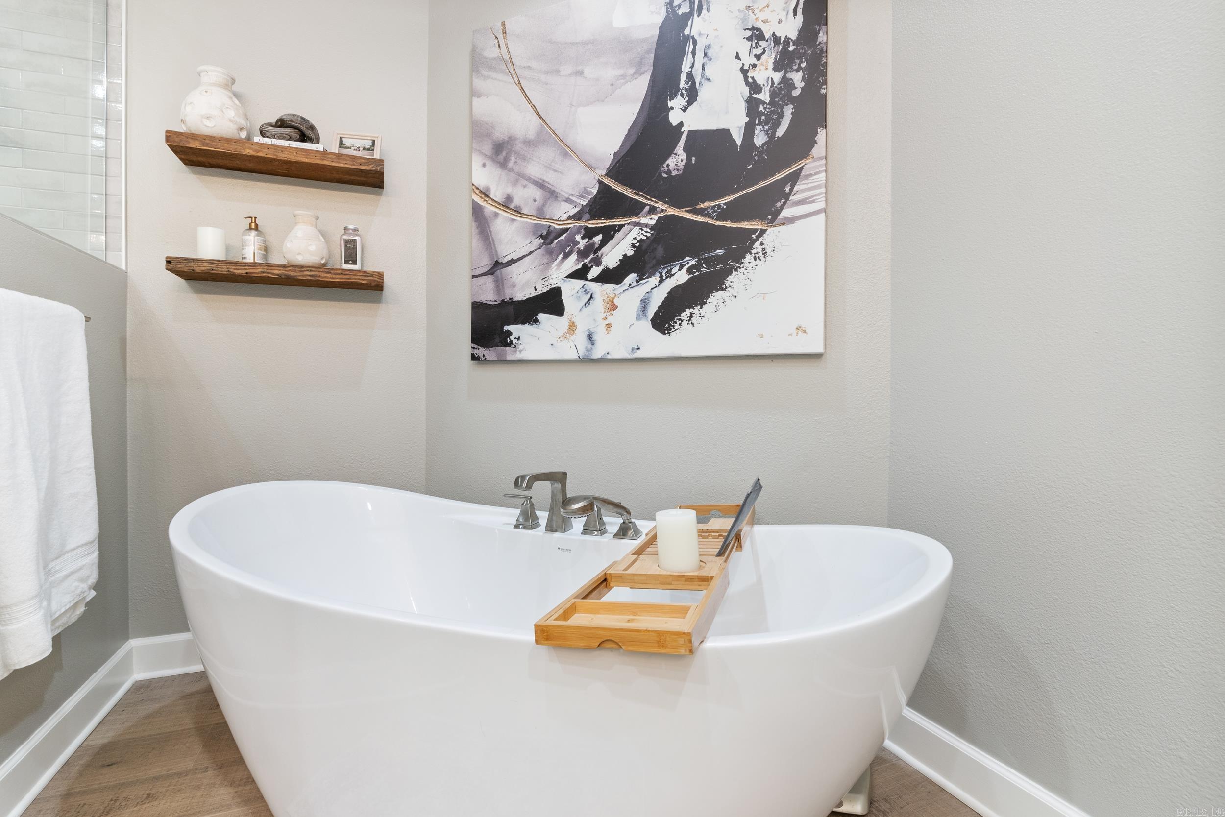 MEADOW RIDGE ESTATES - Residential