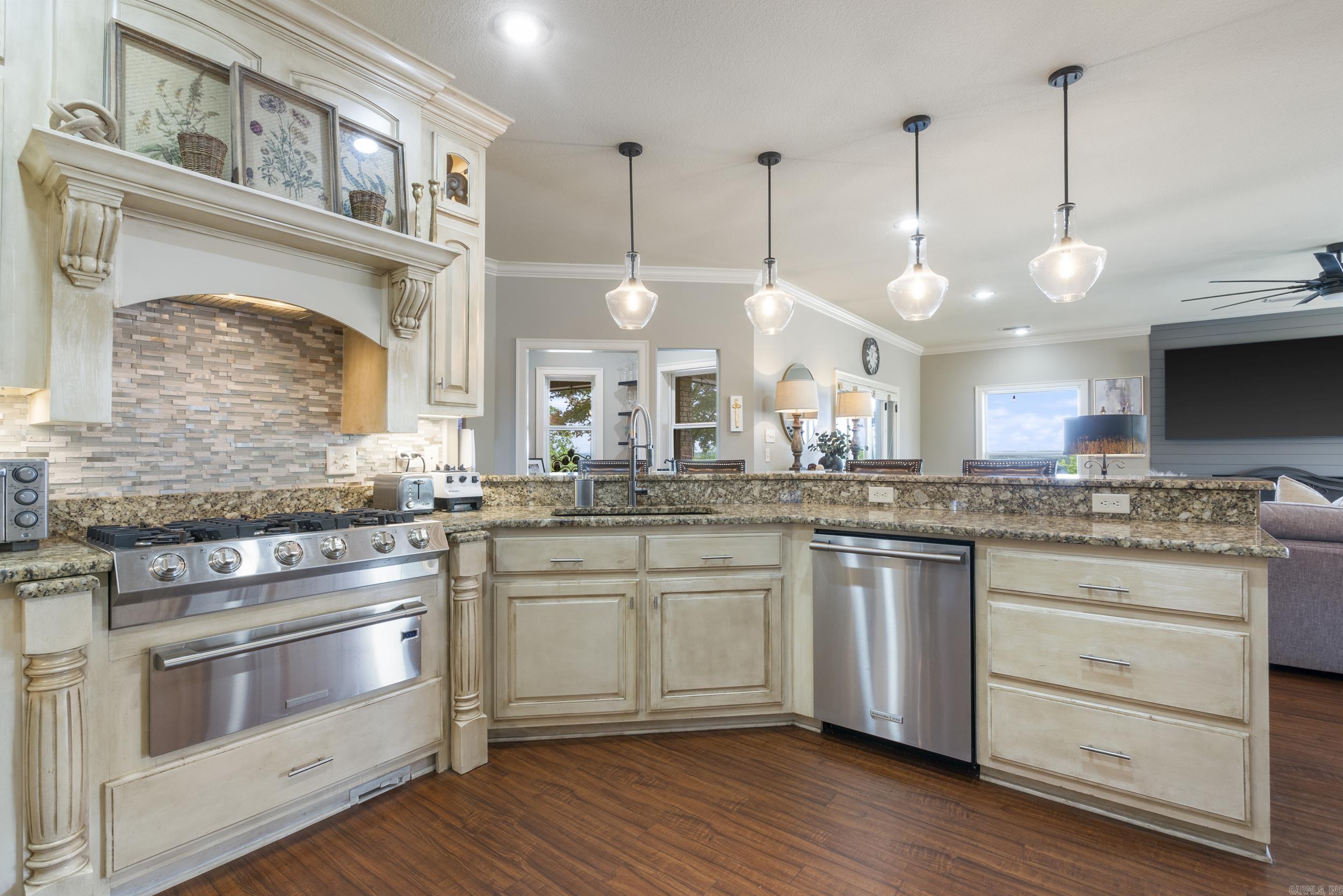 MEADOW RIDGE ESTATES - Residential