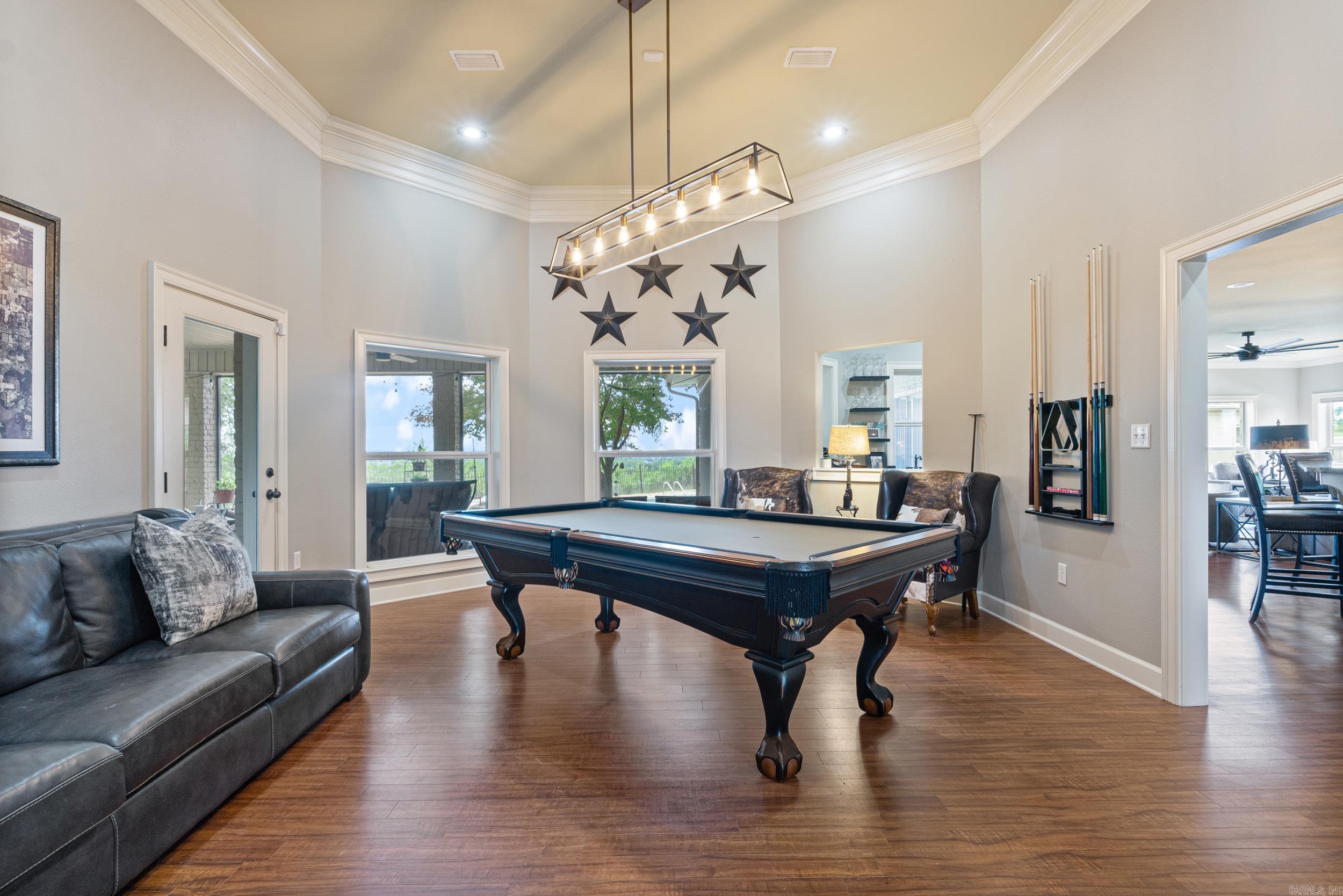 MEADOW RIDGE ESTATES - Residential