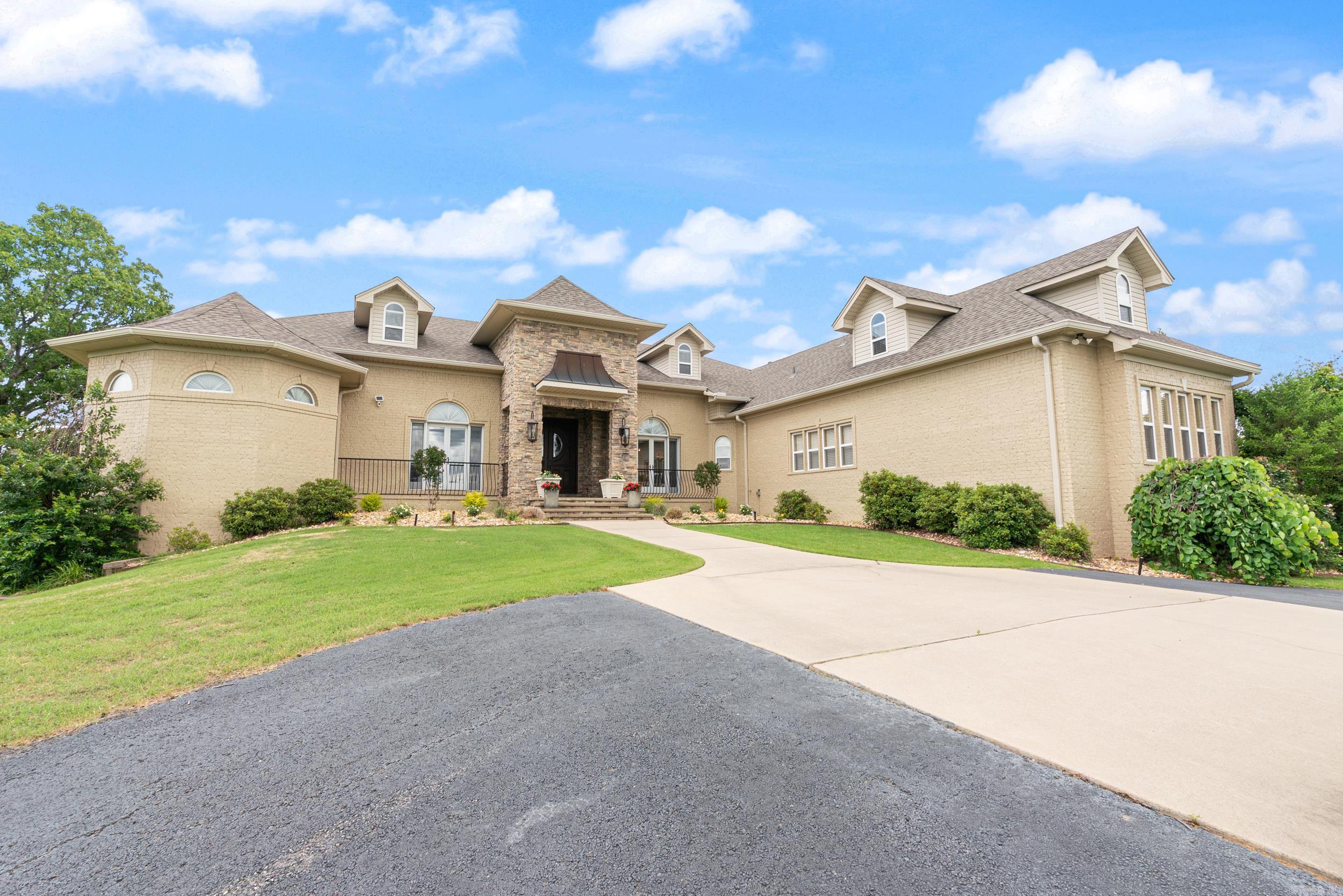 MEADOW RIDGE ESTATES - Residential