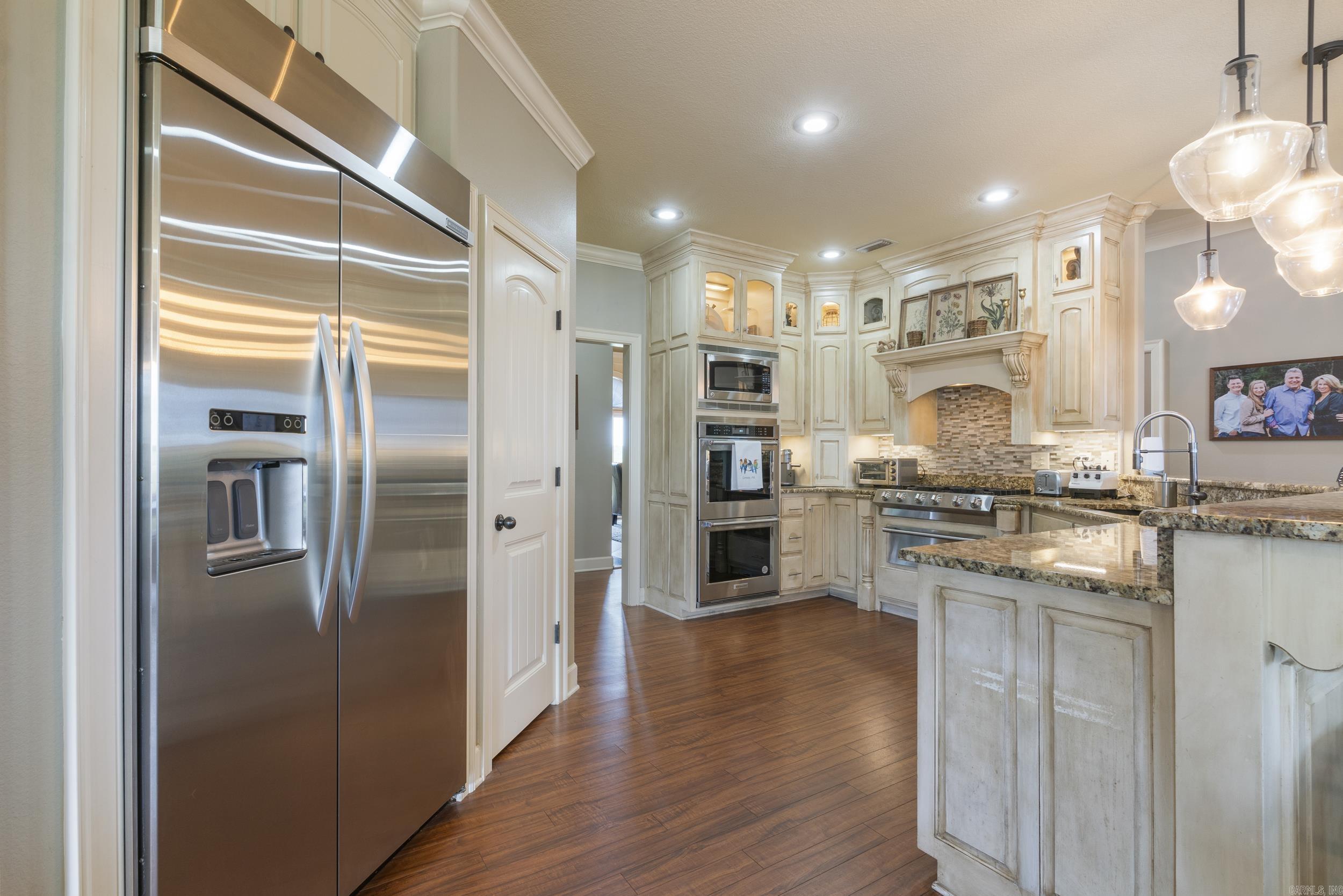 MEADOW RIDGE ESTATES - Residential