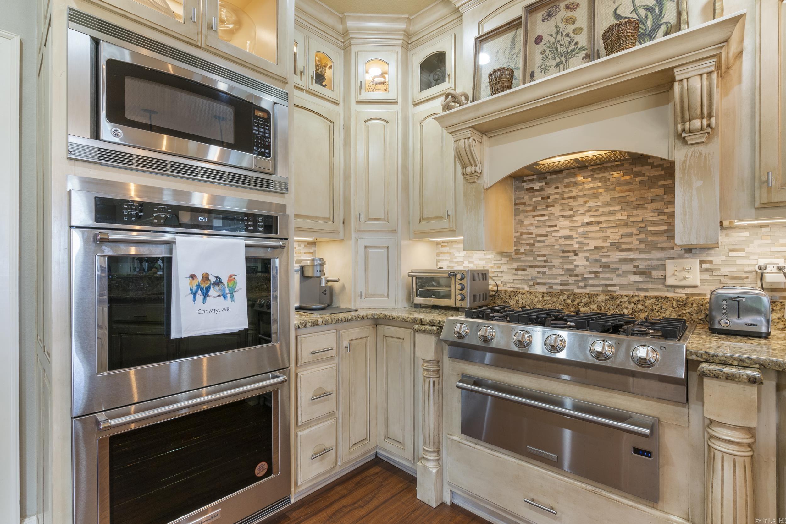 MEADOW RIDGE ESTATES - Residential