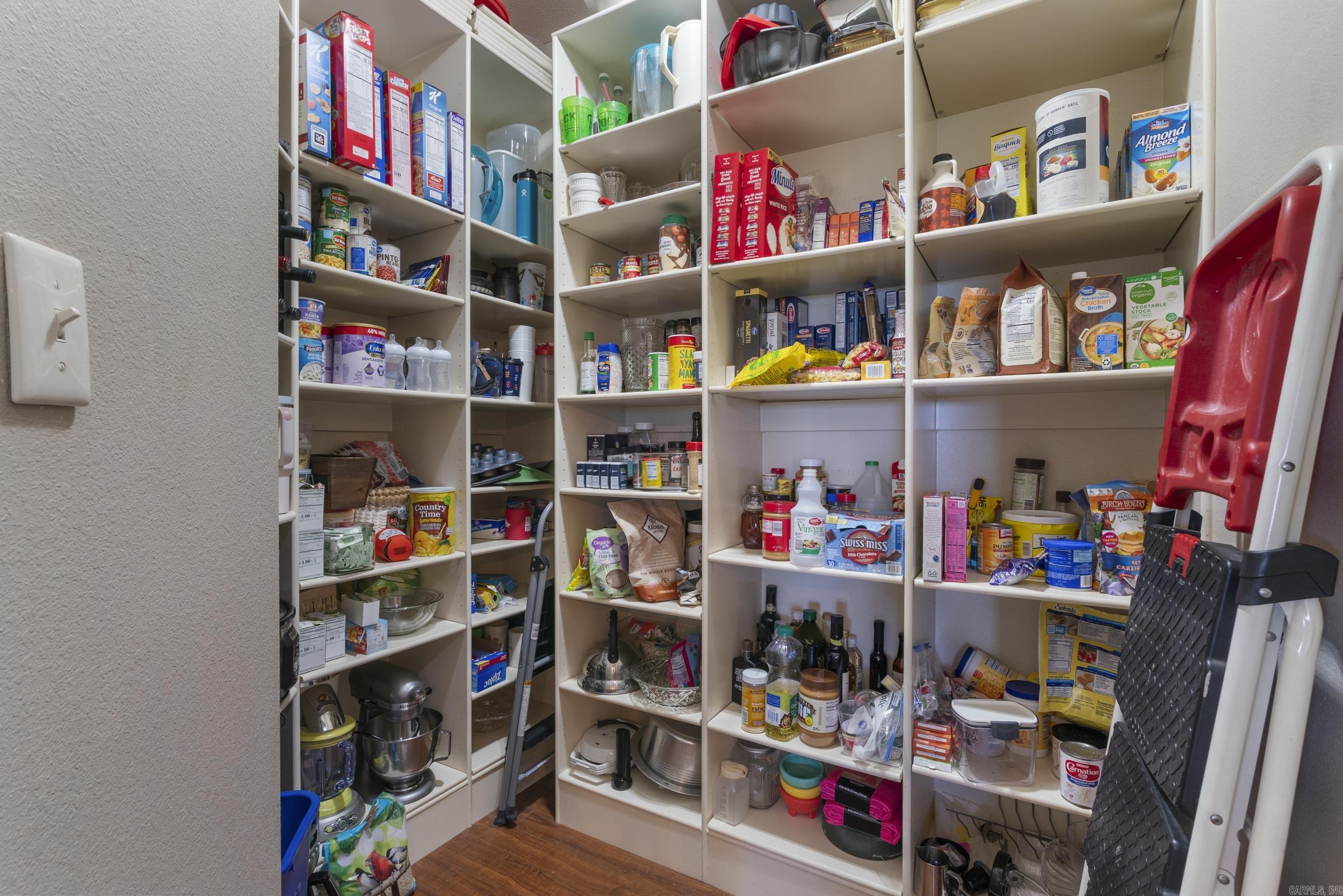 MEADOW RIDGE ESTATES - Residential