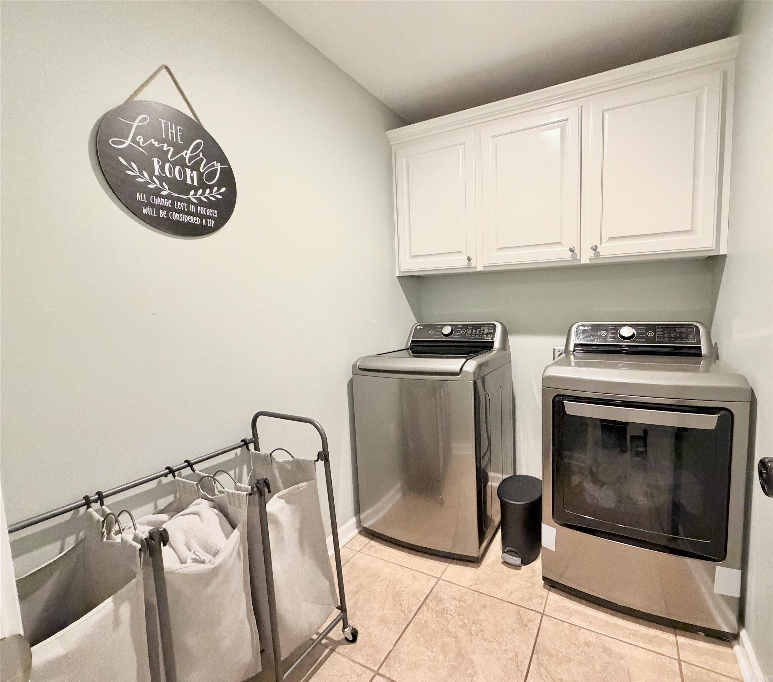 SKYLINE MEADOWS - Residential