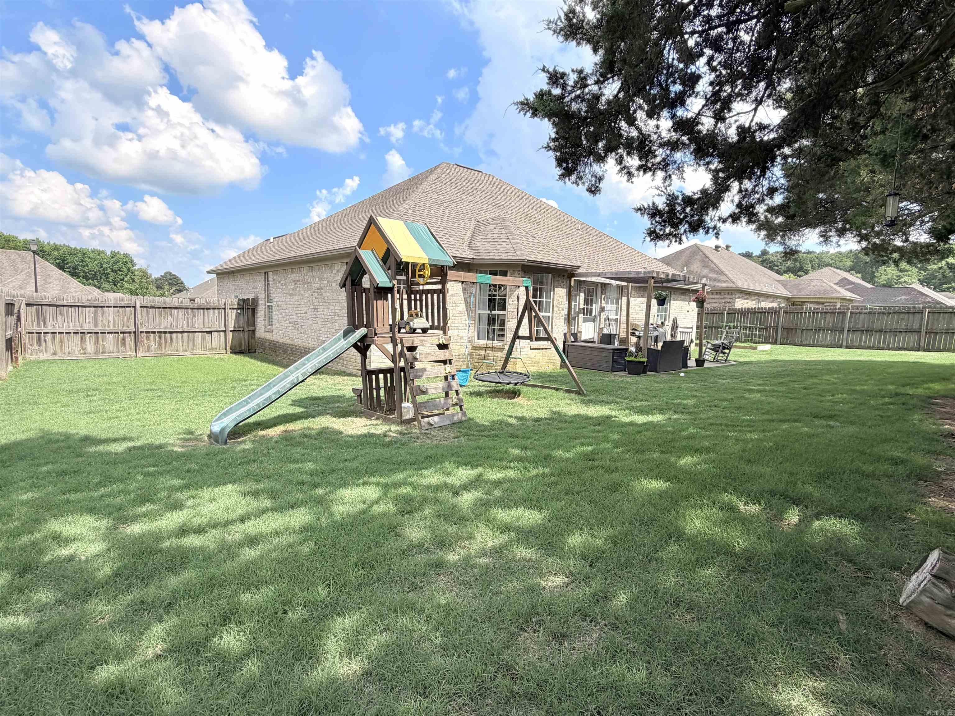 SKYLINE MEADOWS - Residential