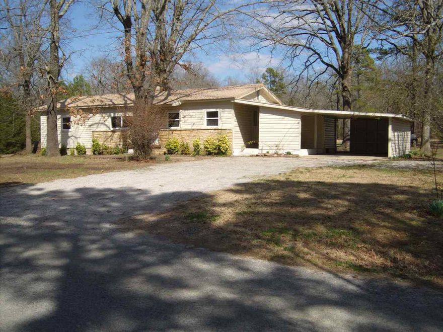 This home is close to the Lake, River and Heber Springs, 1 acre plus lot for toys or play area, garden or etc., storm shelter, carport, new heat and air, new vinyl siding, new vinyl windows, new paint, new metal roof all in 2013, home has not been lived in since up-dated, storage building, this would be a great weekender, retirement home or starter home.