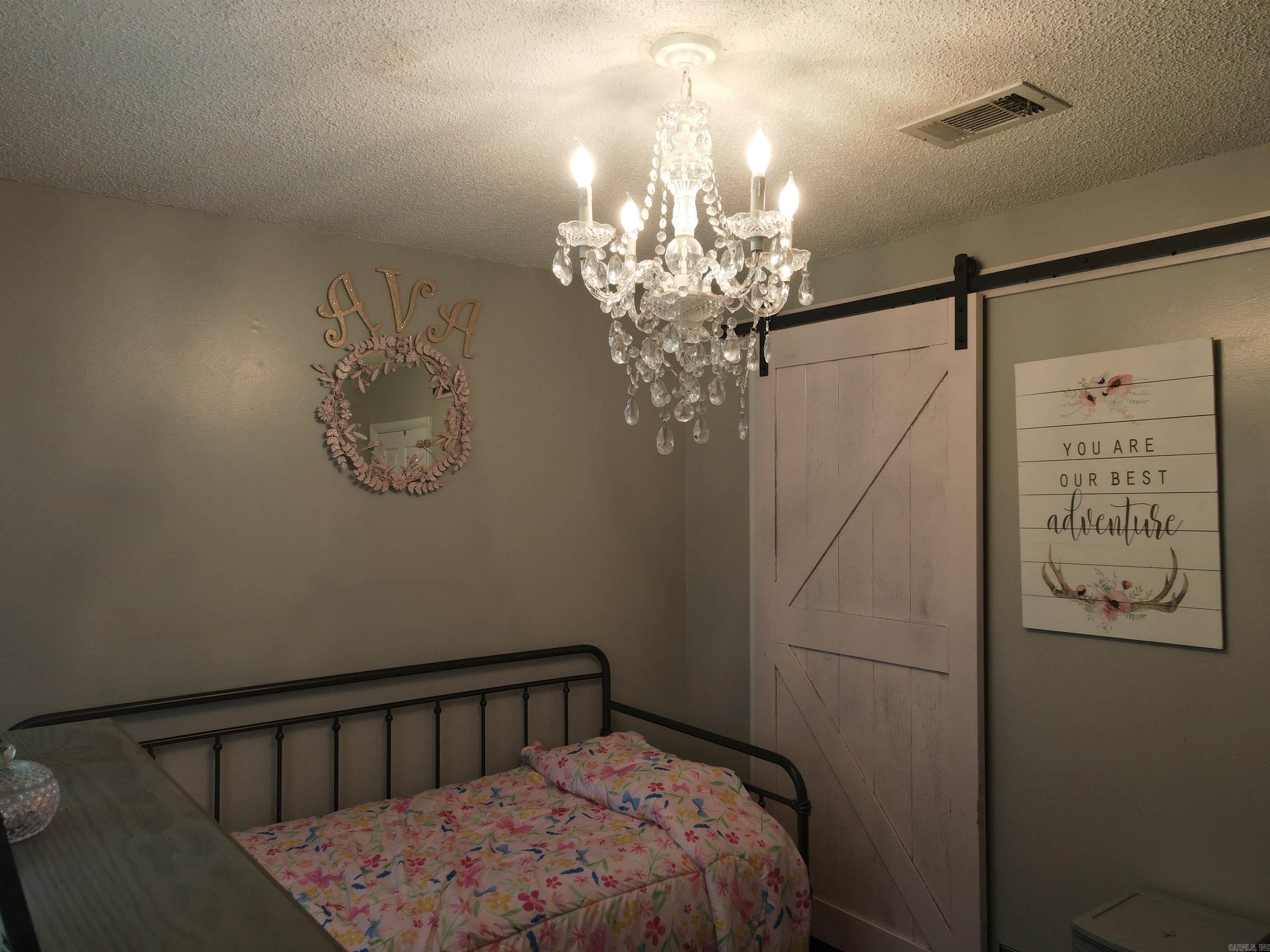 NORTH HILLS MANOR - Residential