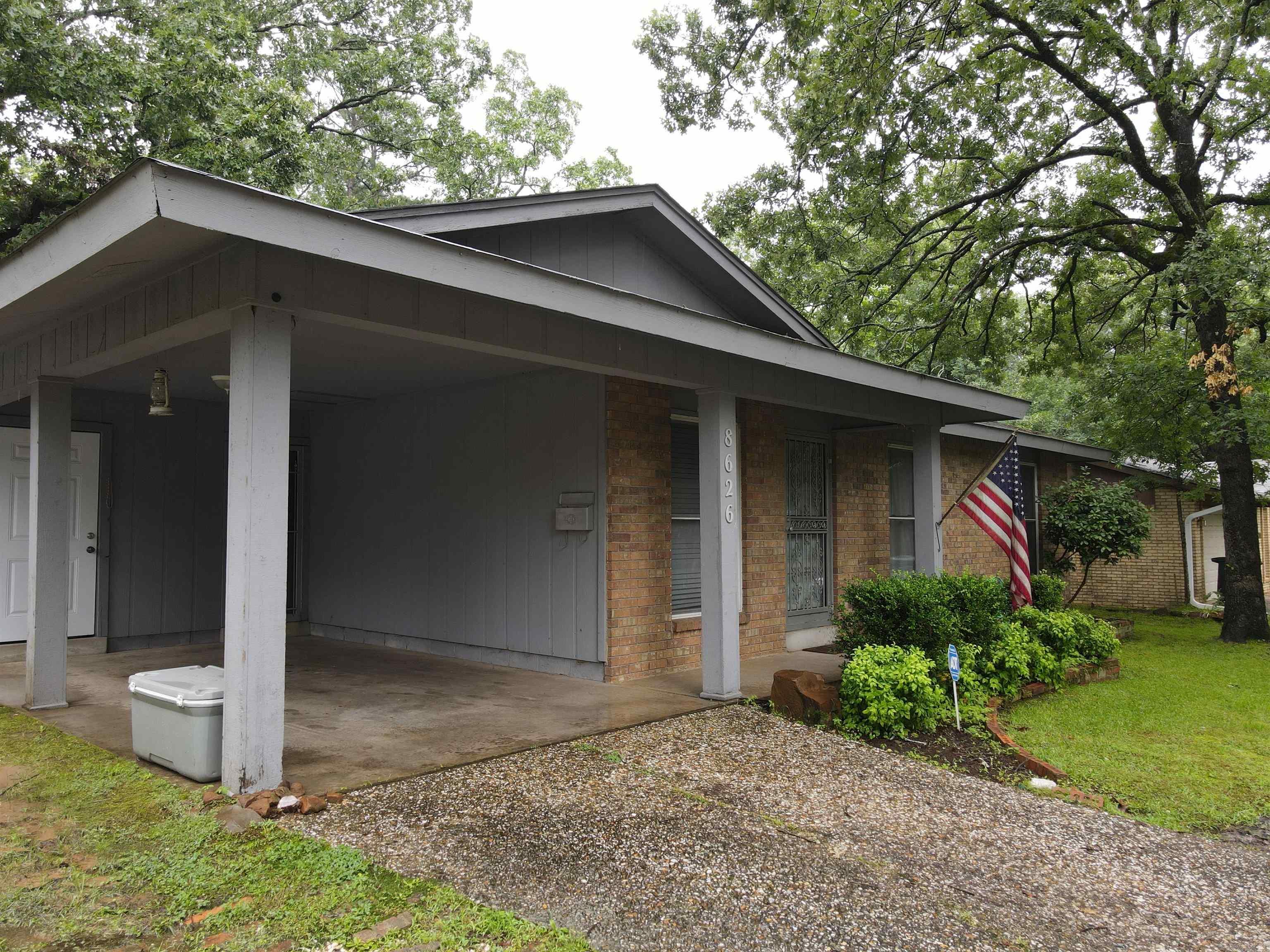 NORTH HILLS MANOR - Residential