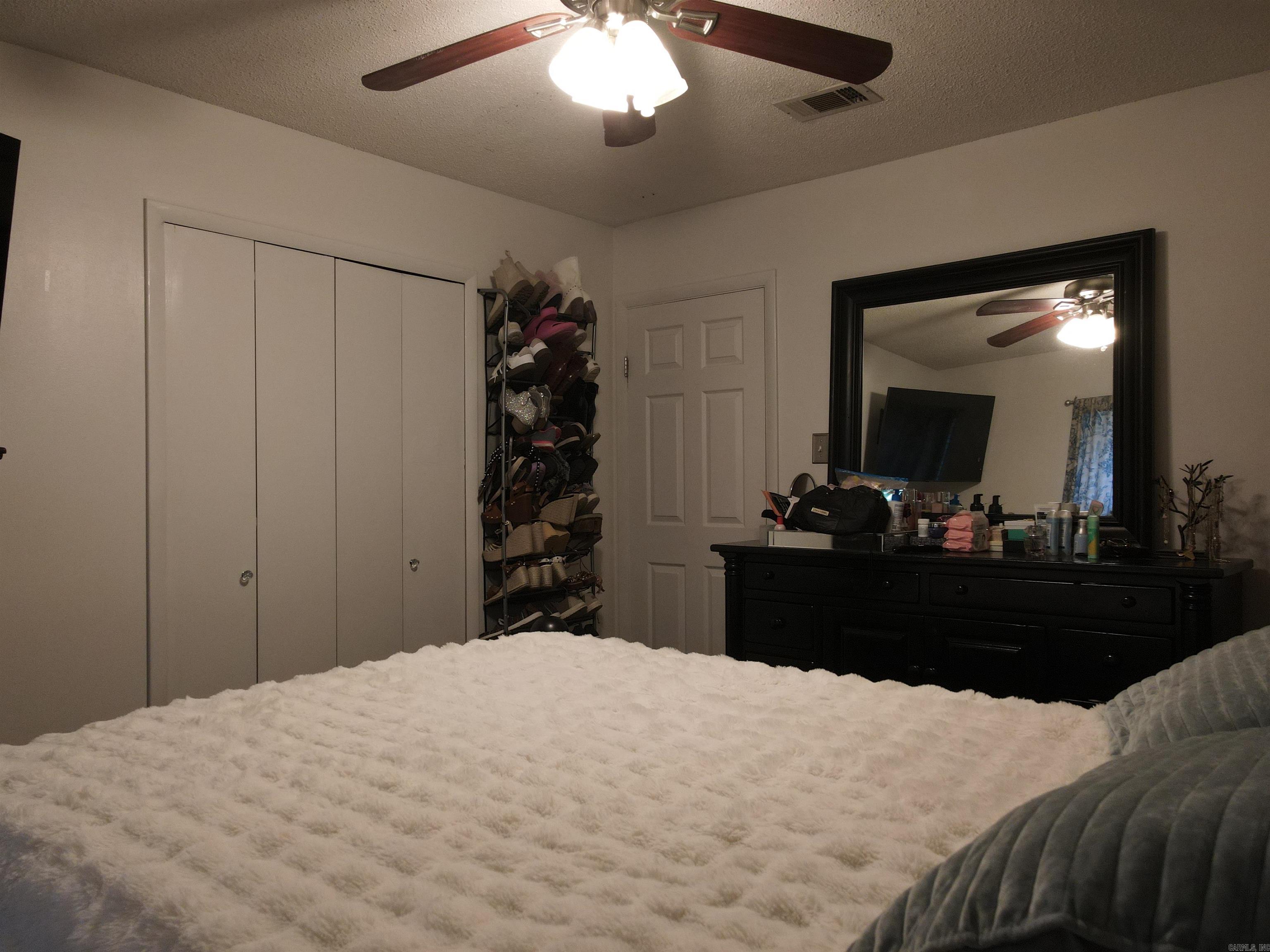 NORTH HILLS MANOR - Residential