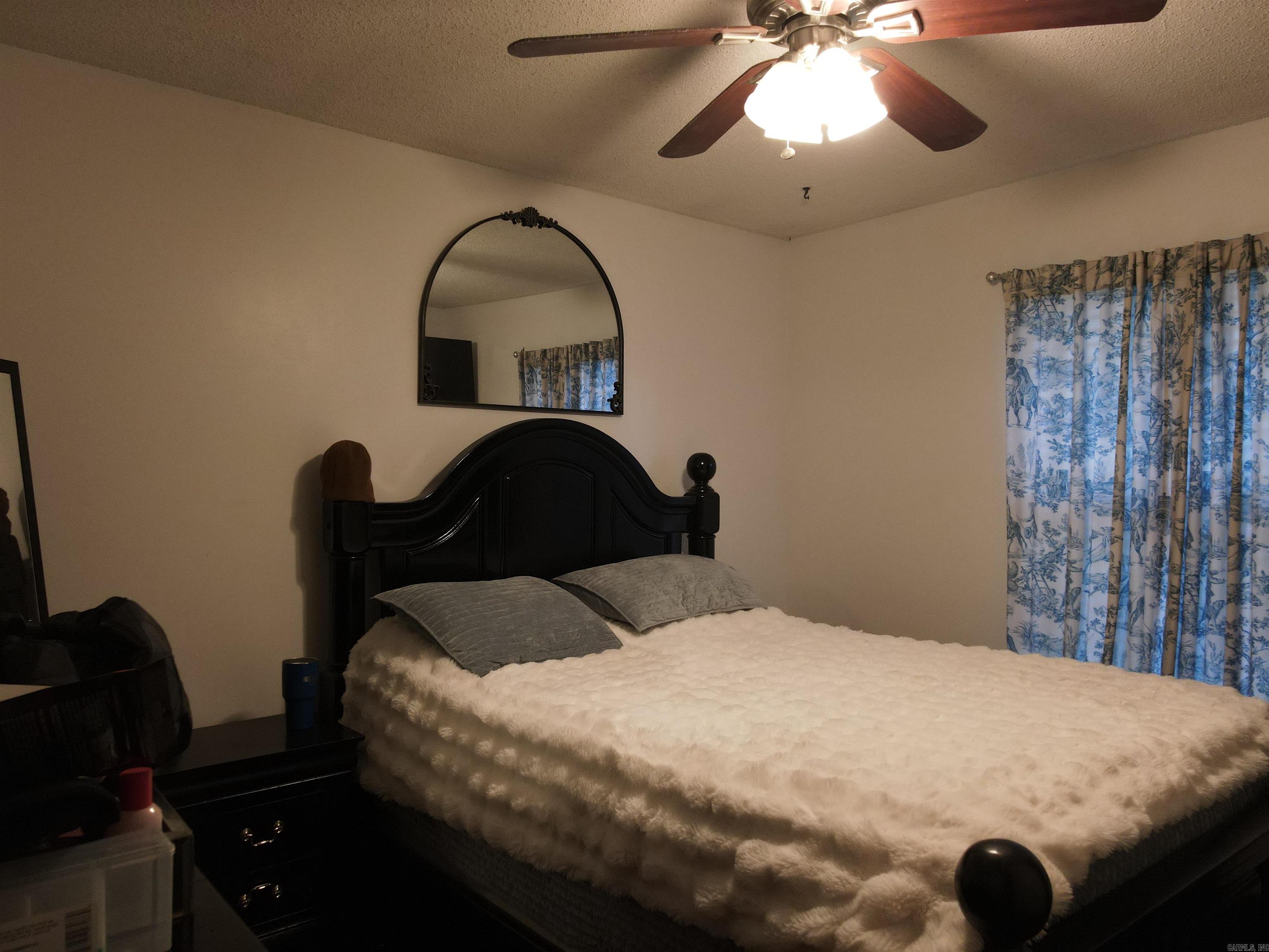 NORTH HILLS MANOR - Residential