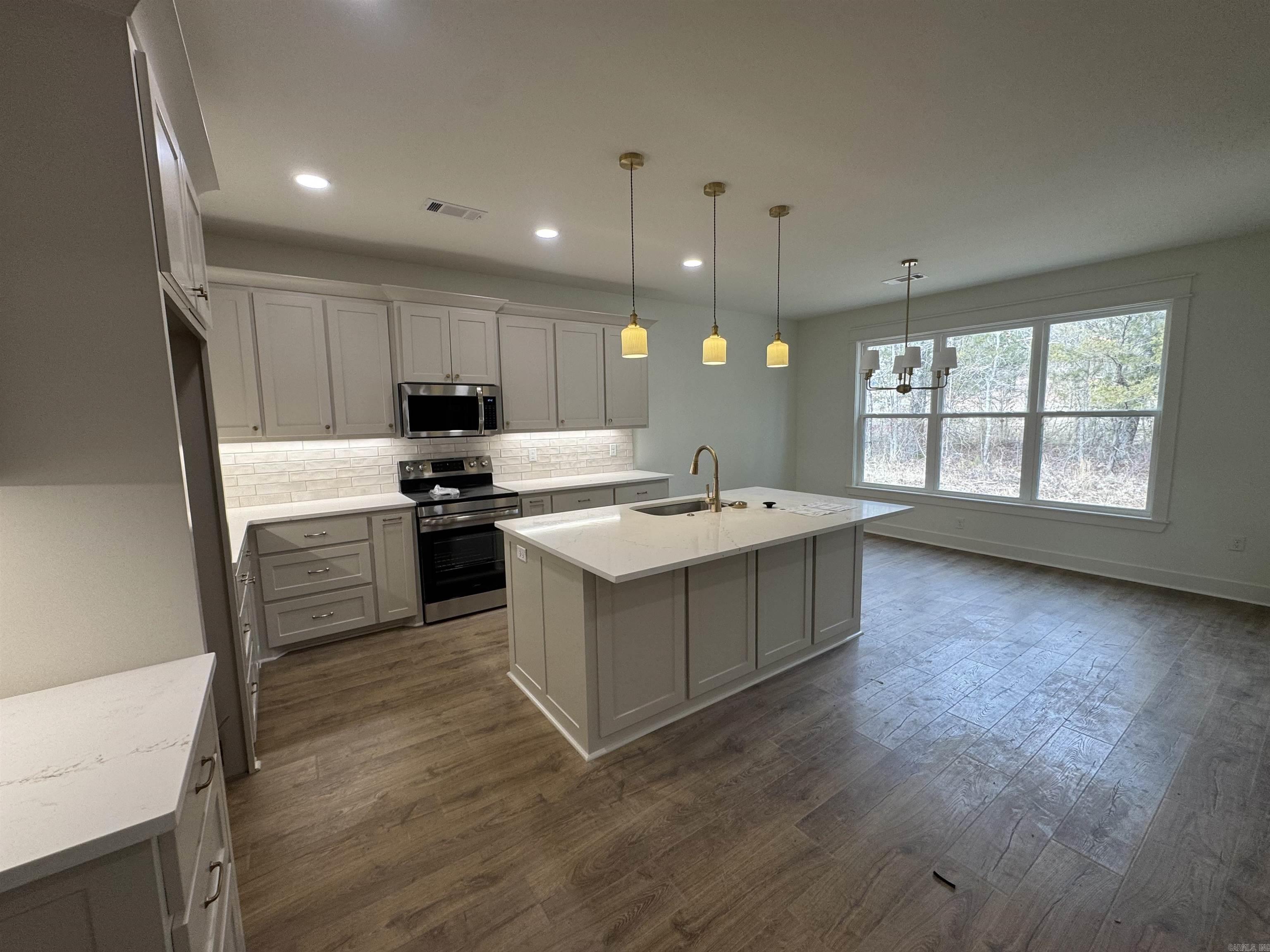 RIDGE VIEW - Residential