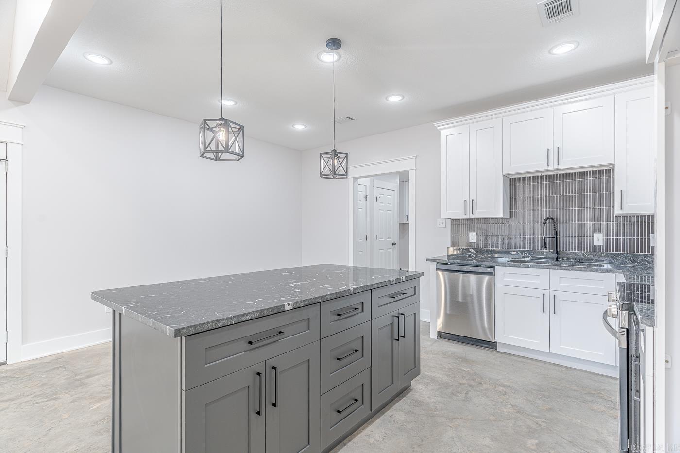 REDWOOD SUBDIVISION CORRECTION P - Residential