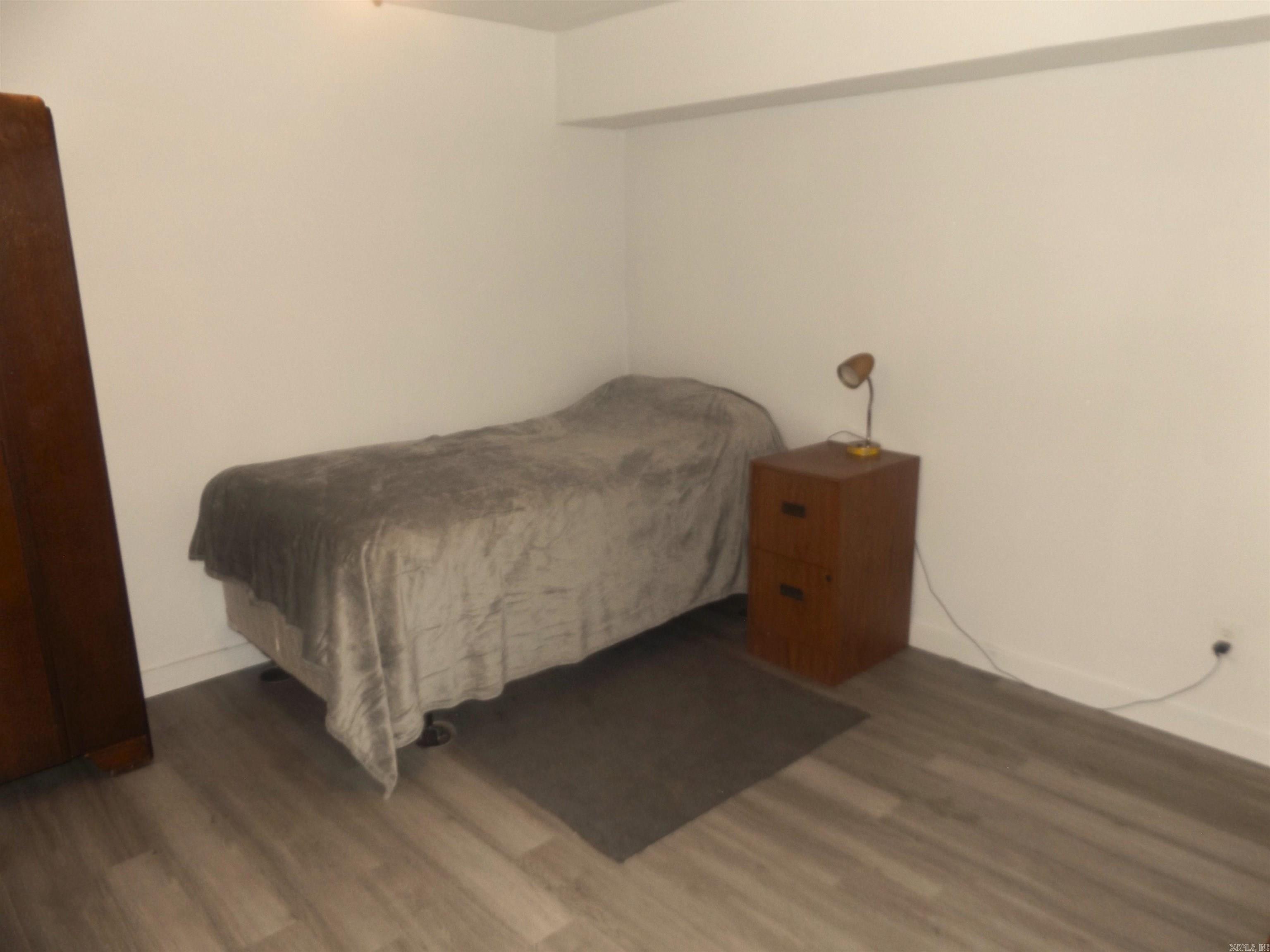 EDGEWOOD BAY - Residential