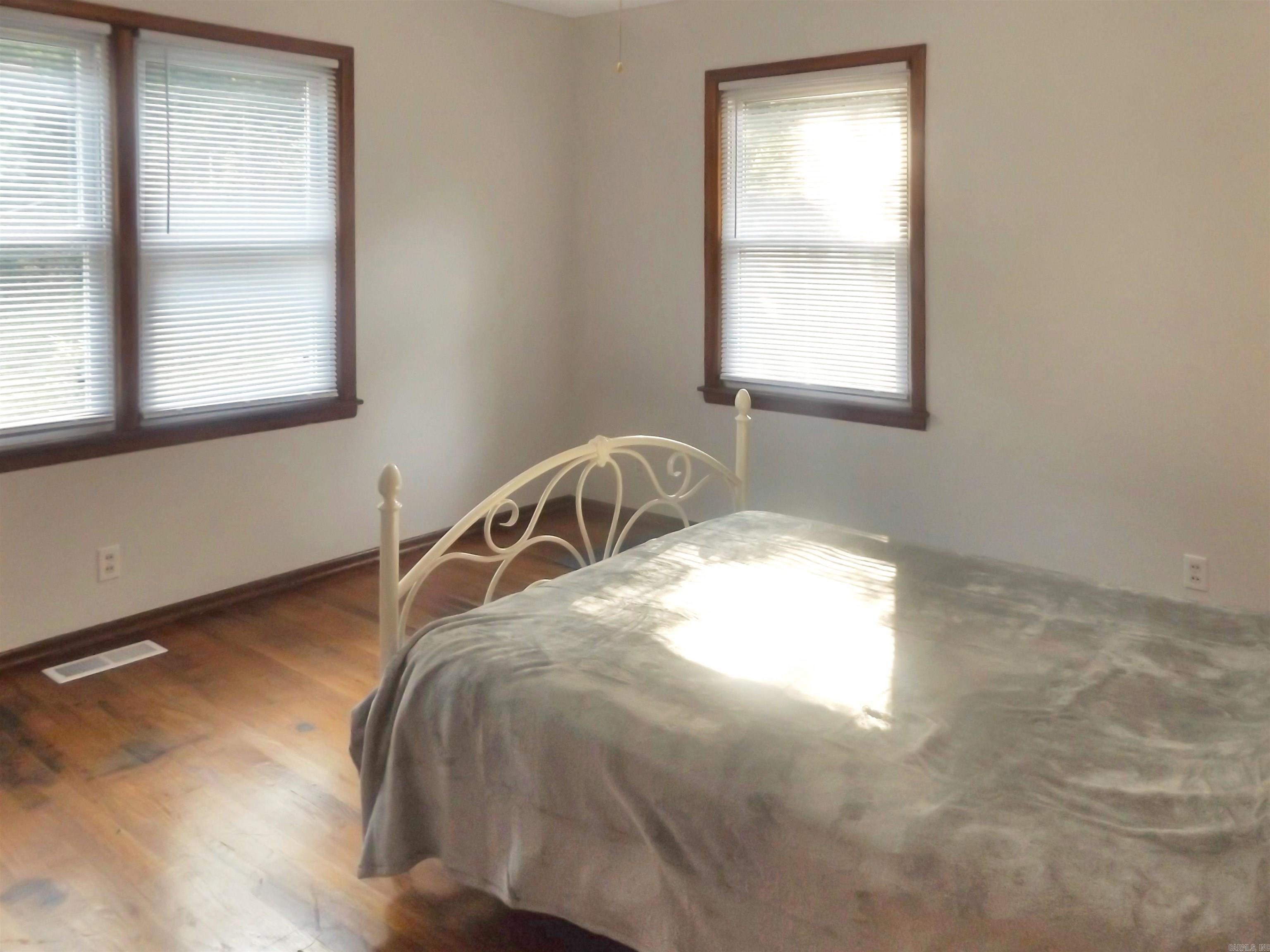 EDGEWOOD BAY - Residential