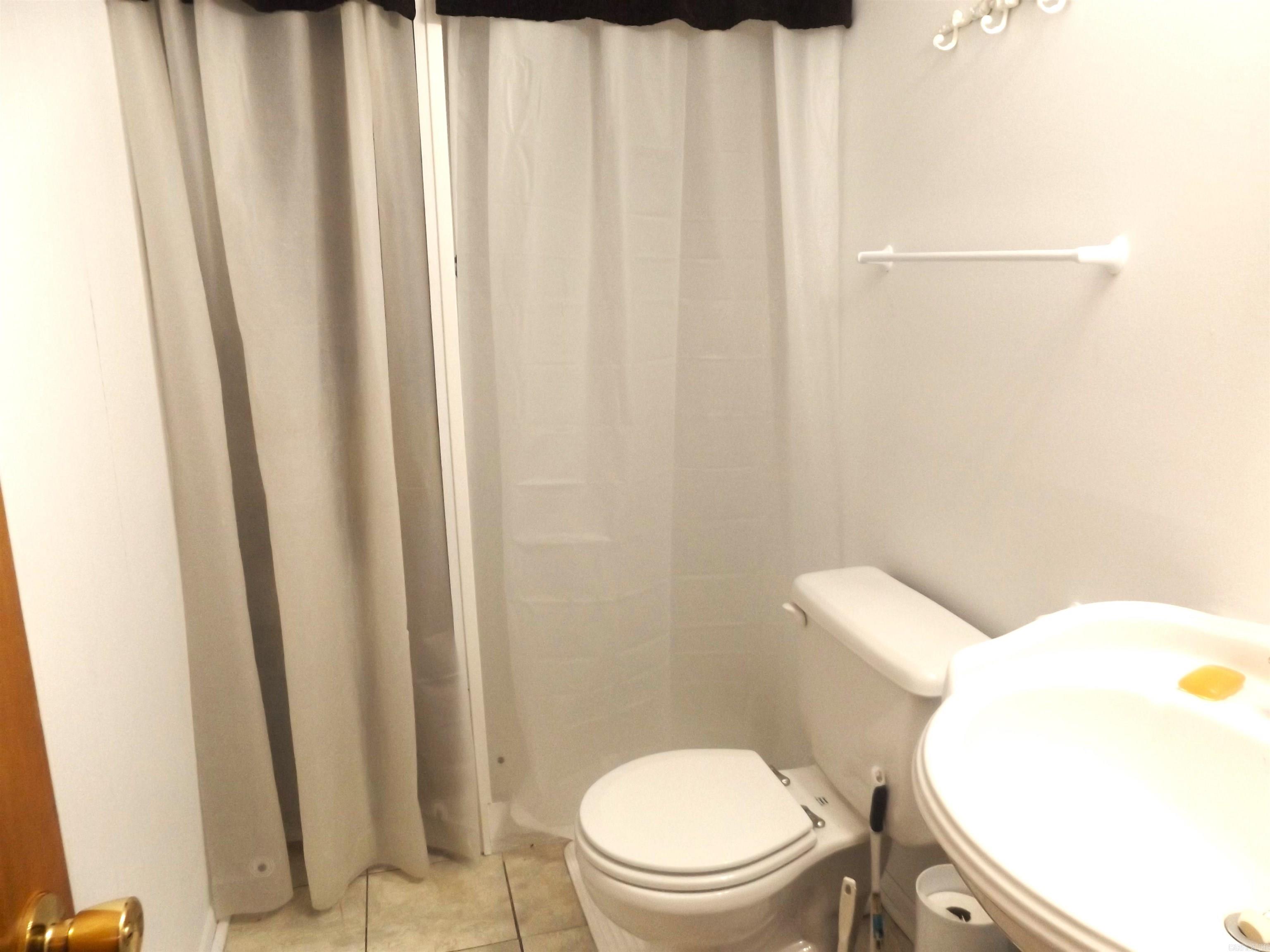 EDGEWOOD BAY - Residential