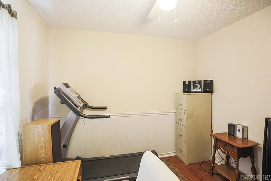 WOODLAND HILLS TO LR - Residential