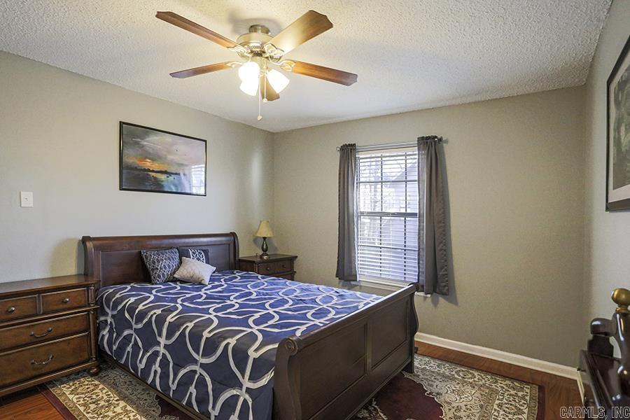 WOODLAND HILLS TO LR - Residential