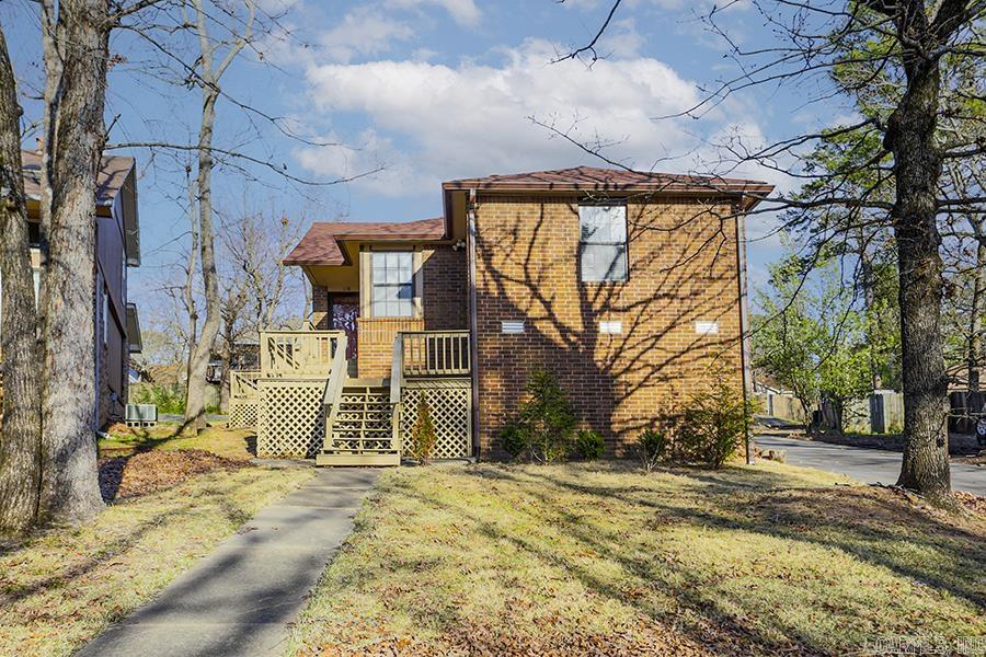 WOODLAND HILLS TO LR - Residential